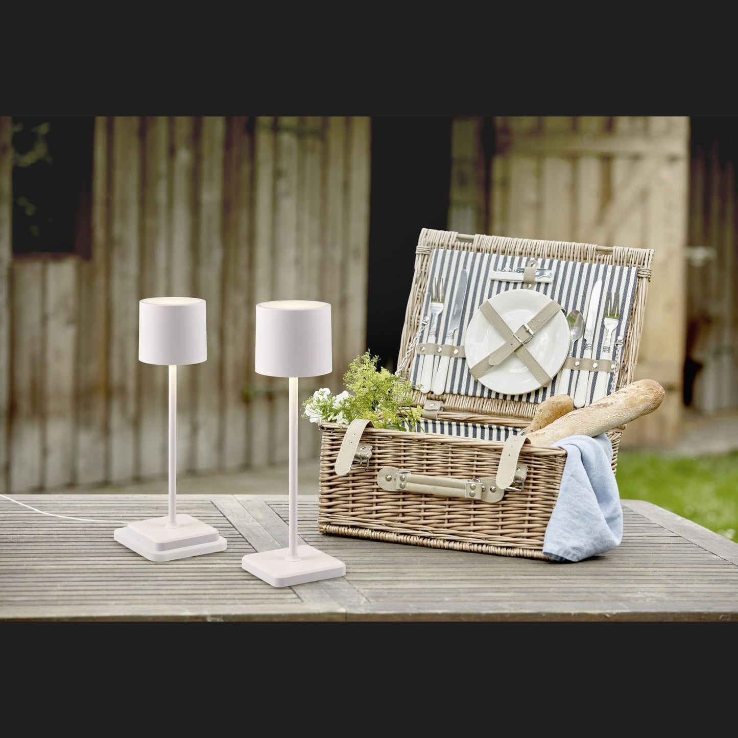 Fernandez - Table lamp - White Matt - Reality