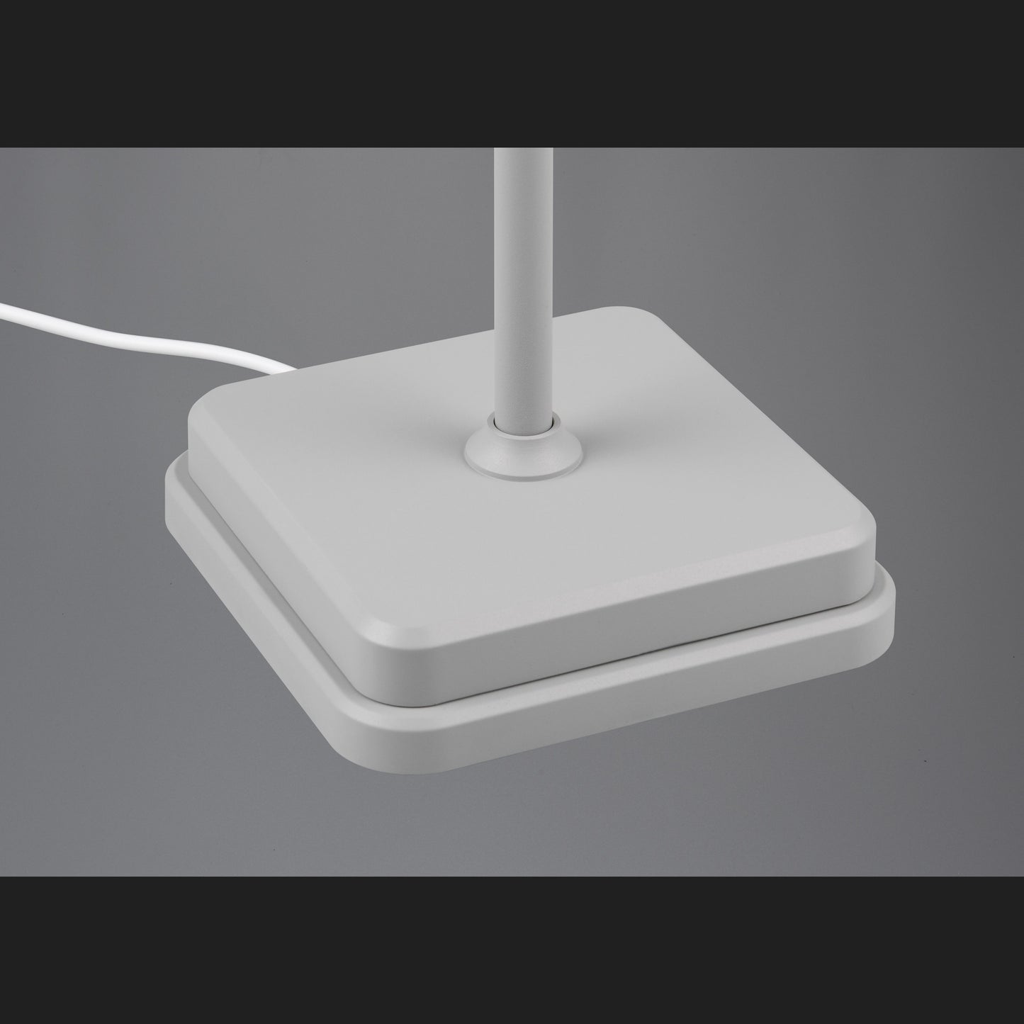 Fernandez - Table lamp - Ultimatte Grey - Reality