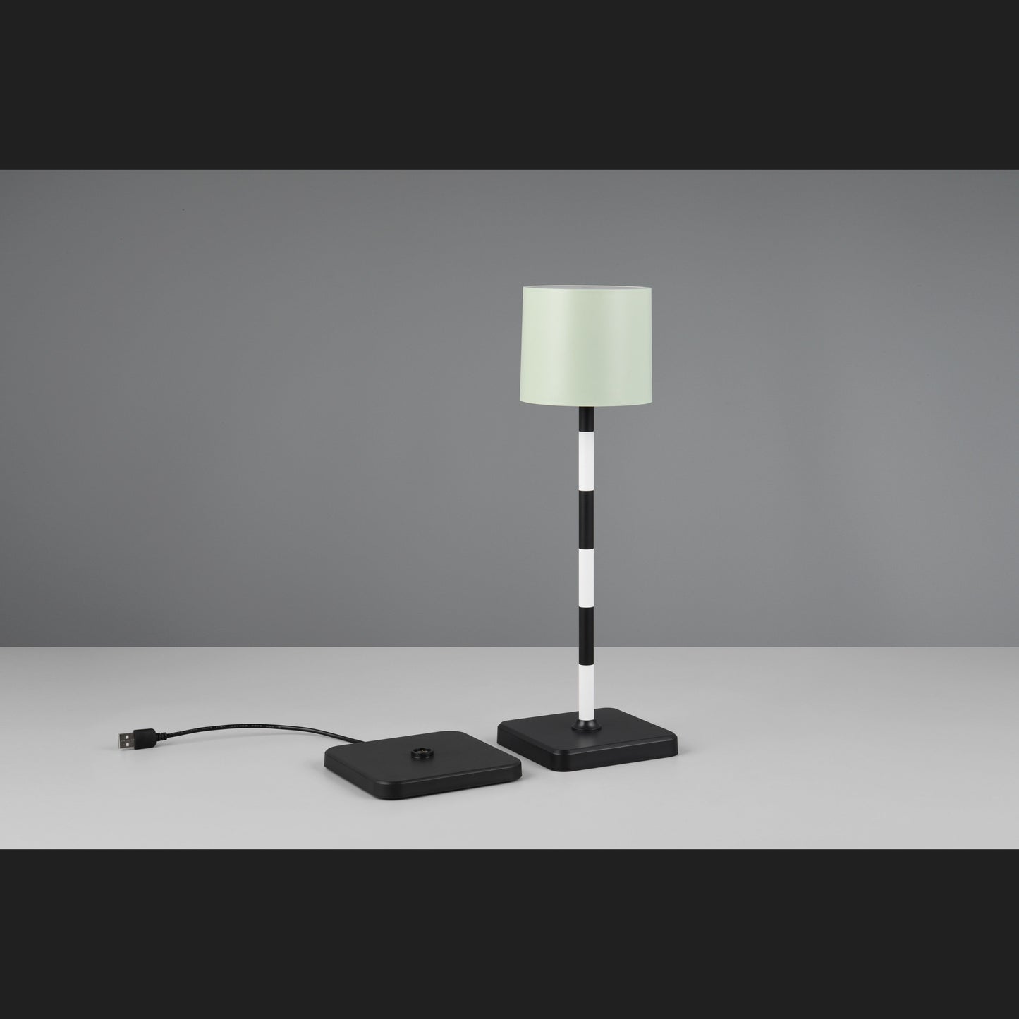 Fernandez - Table Lamp - Green - Reality - R54096315