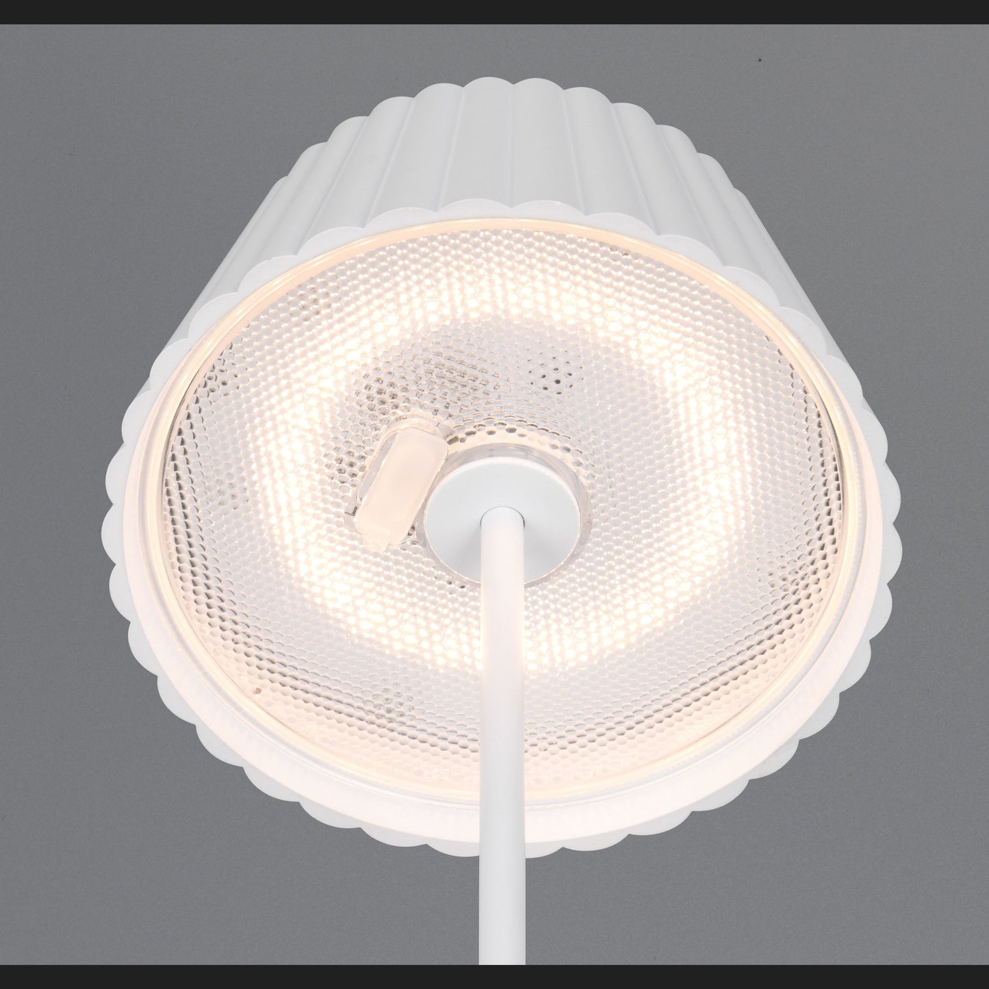 Suarez - Table lamp - White Matt - Reality