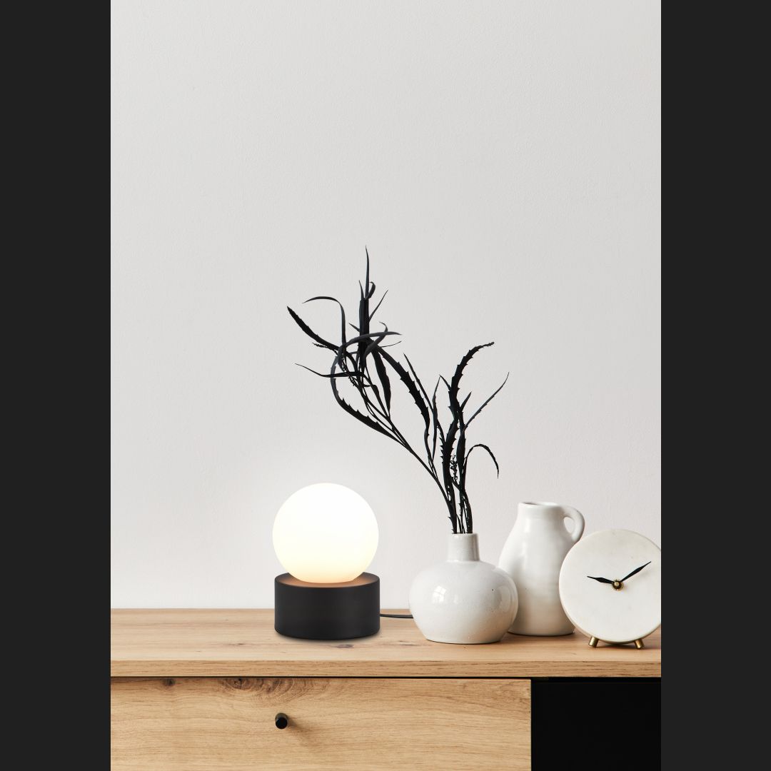 Countess - Table lamp - White - Reality