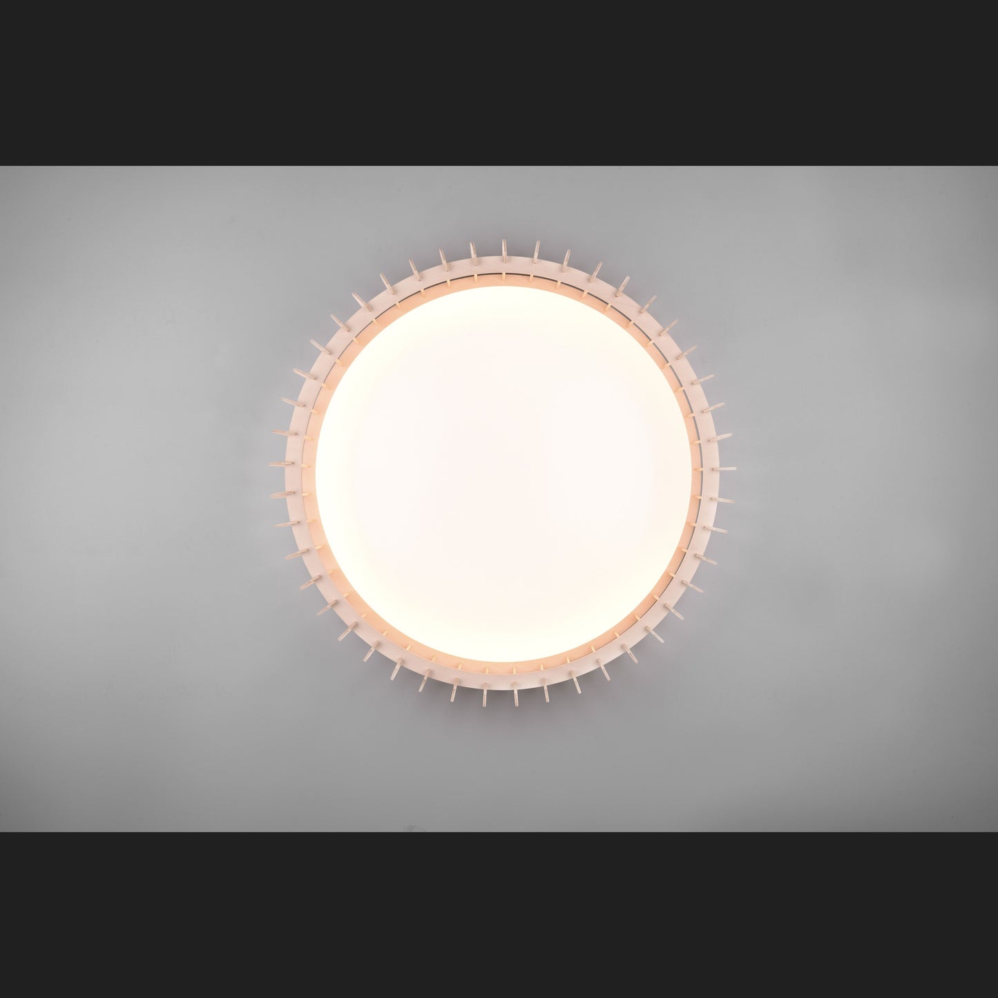 Monte - Ceiling lamp - Wood Coloured - Reality