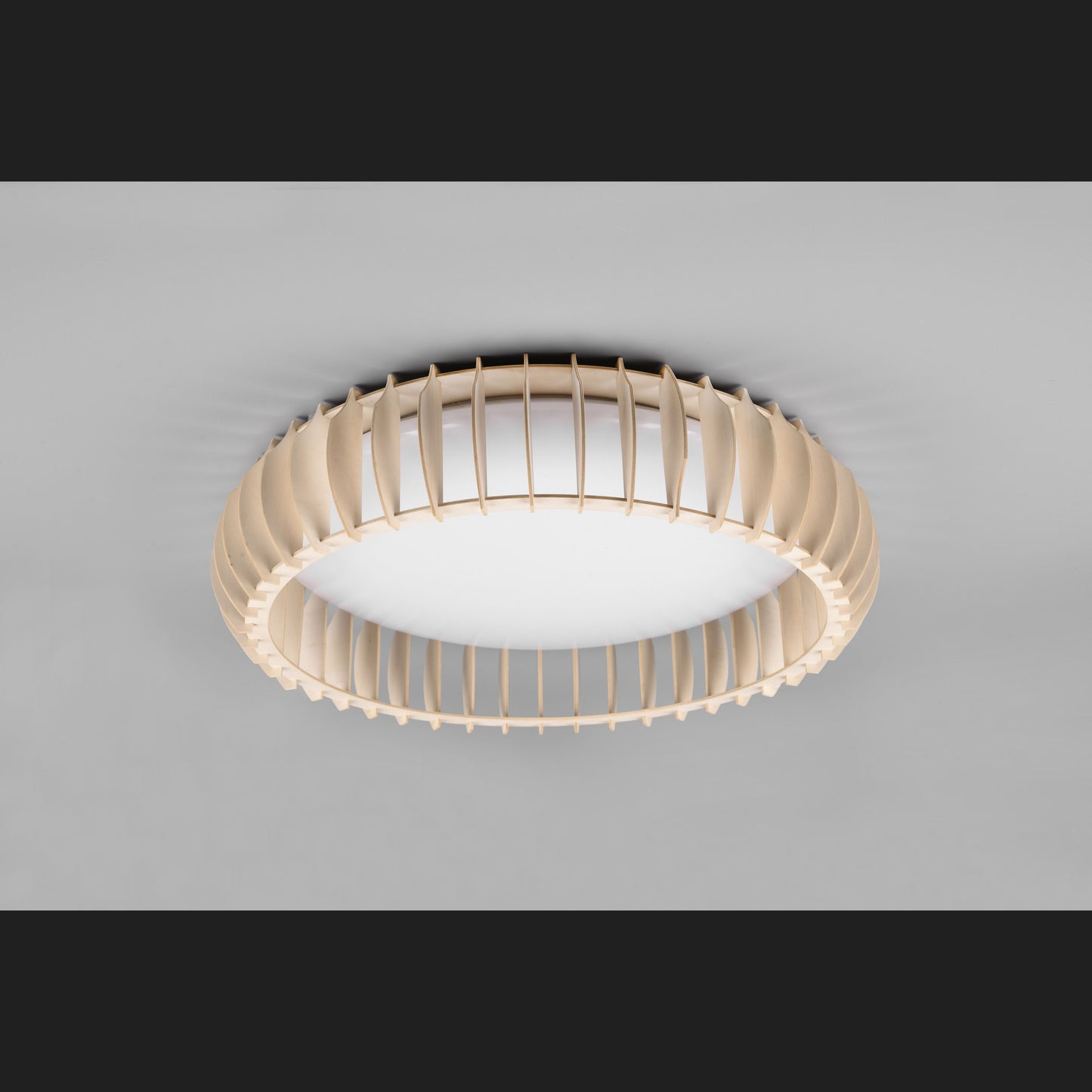 Monte - Ceiling lamp - Wood Coloured - Reality