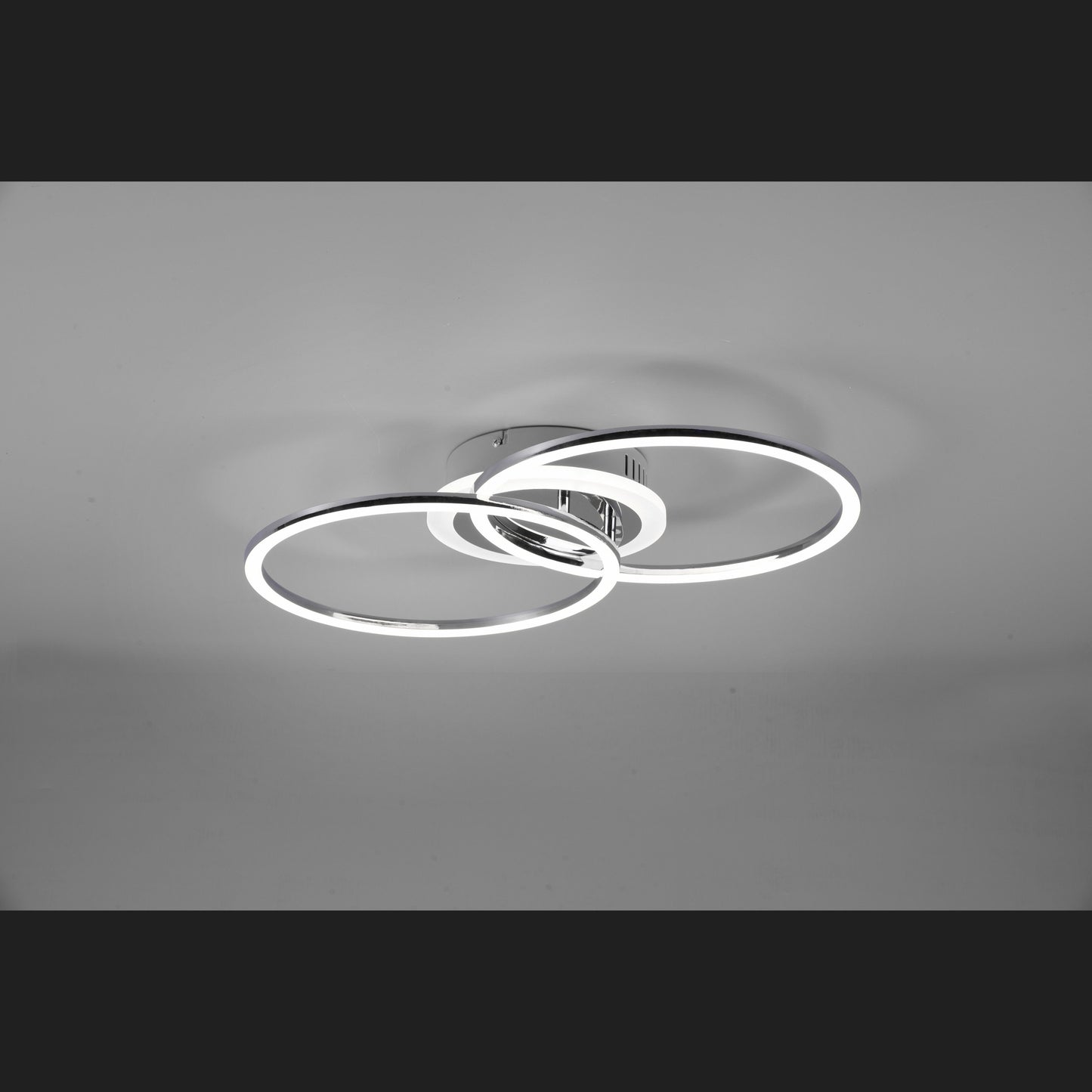 Venida - Ceiling lamp - Chrome - Reality