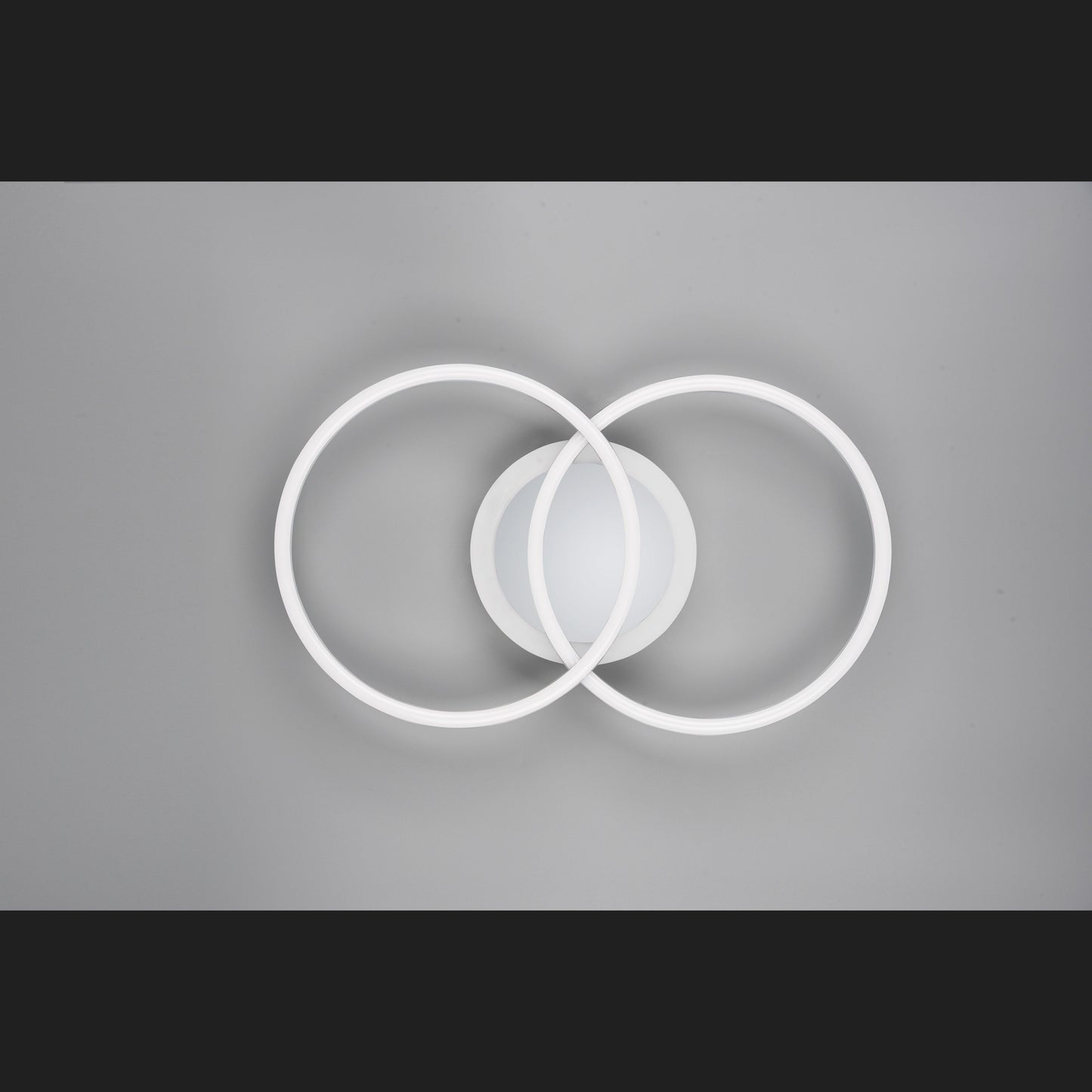 Venida - Ceiling lamp - Chrome - Reality