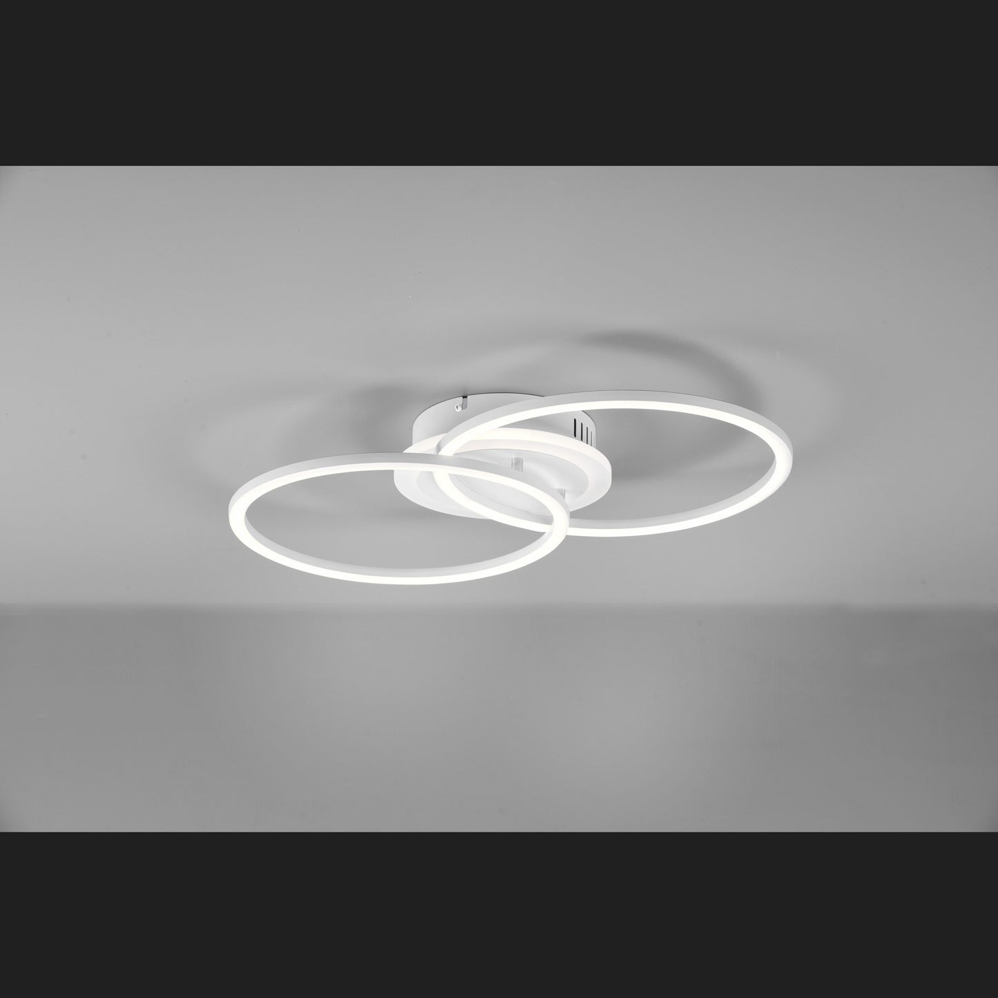 Venida - Ceiling lamp - White Matt - Reality