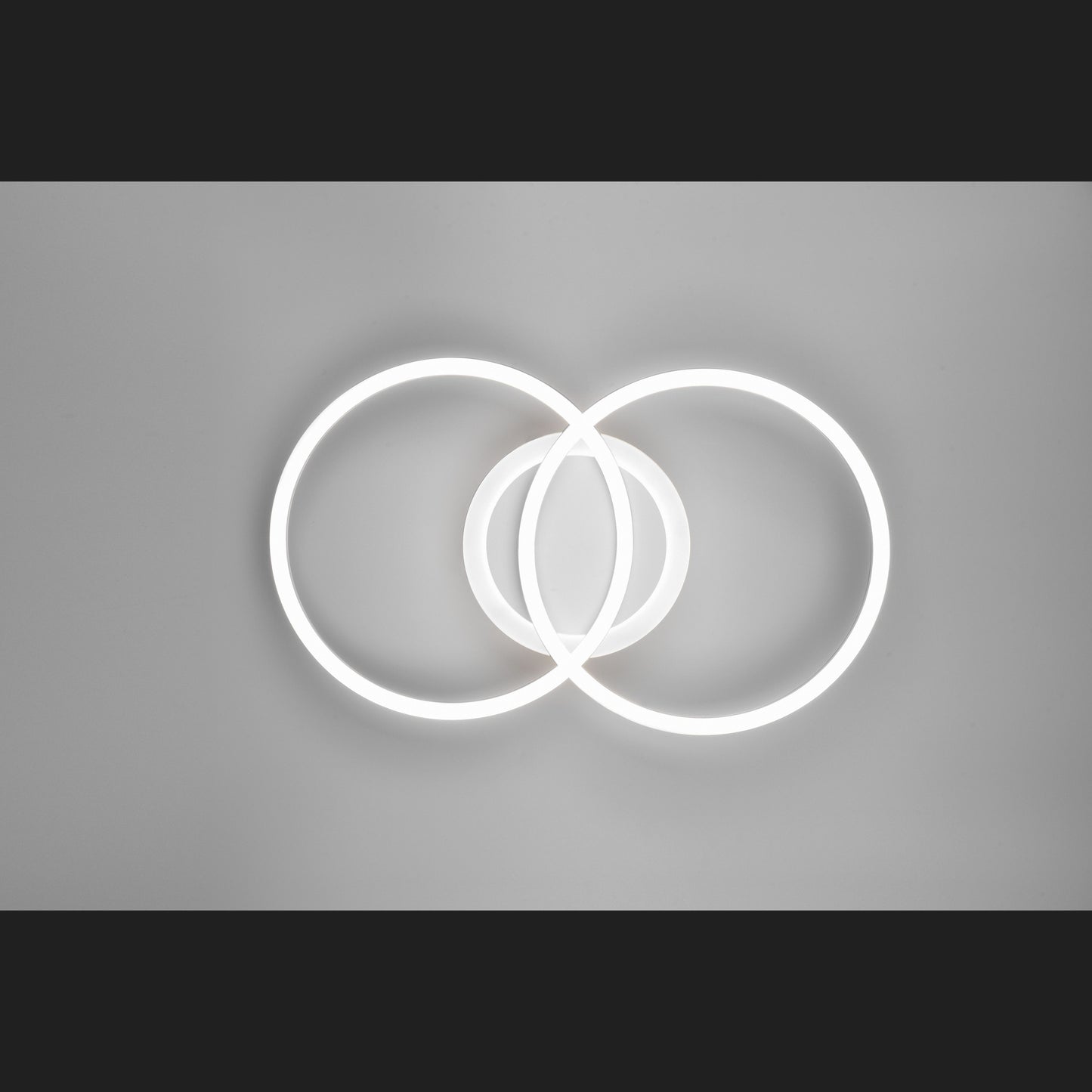 Venida - Ceiling lamp - White Matt - Reality