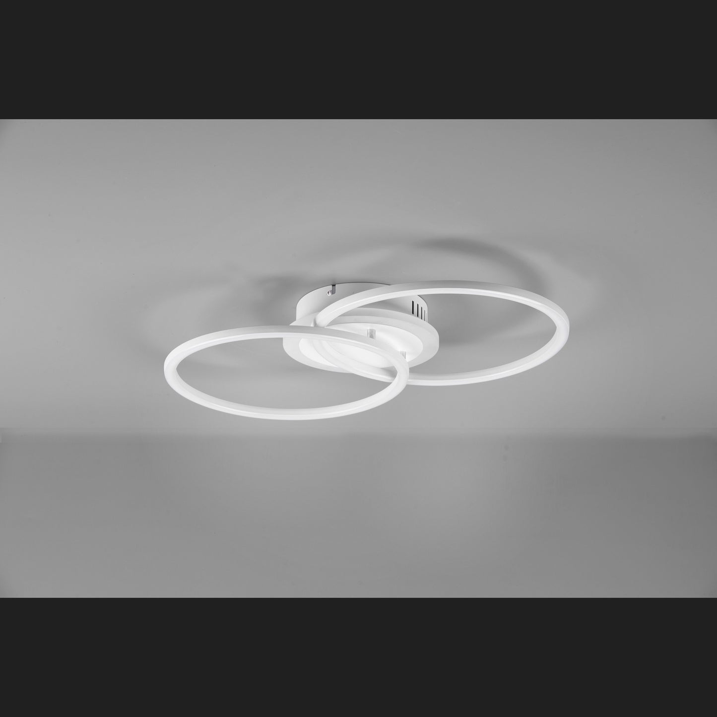 Venida - Ceiling lamp - White Matt - Reality