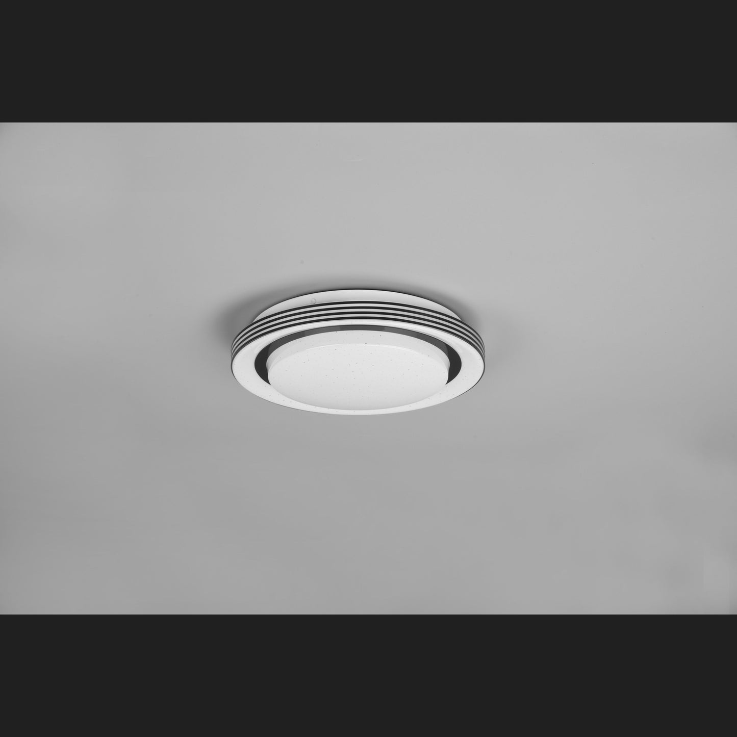 Atria - Ceiling lamp - Black Matt - Reality
