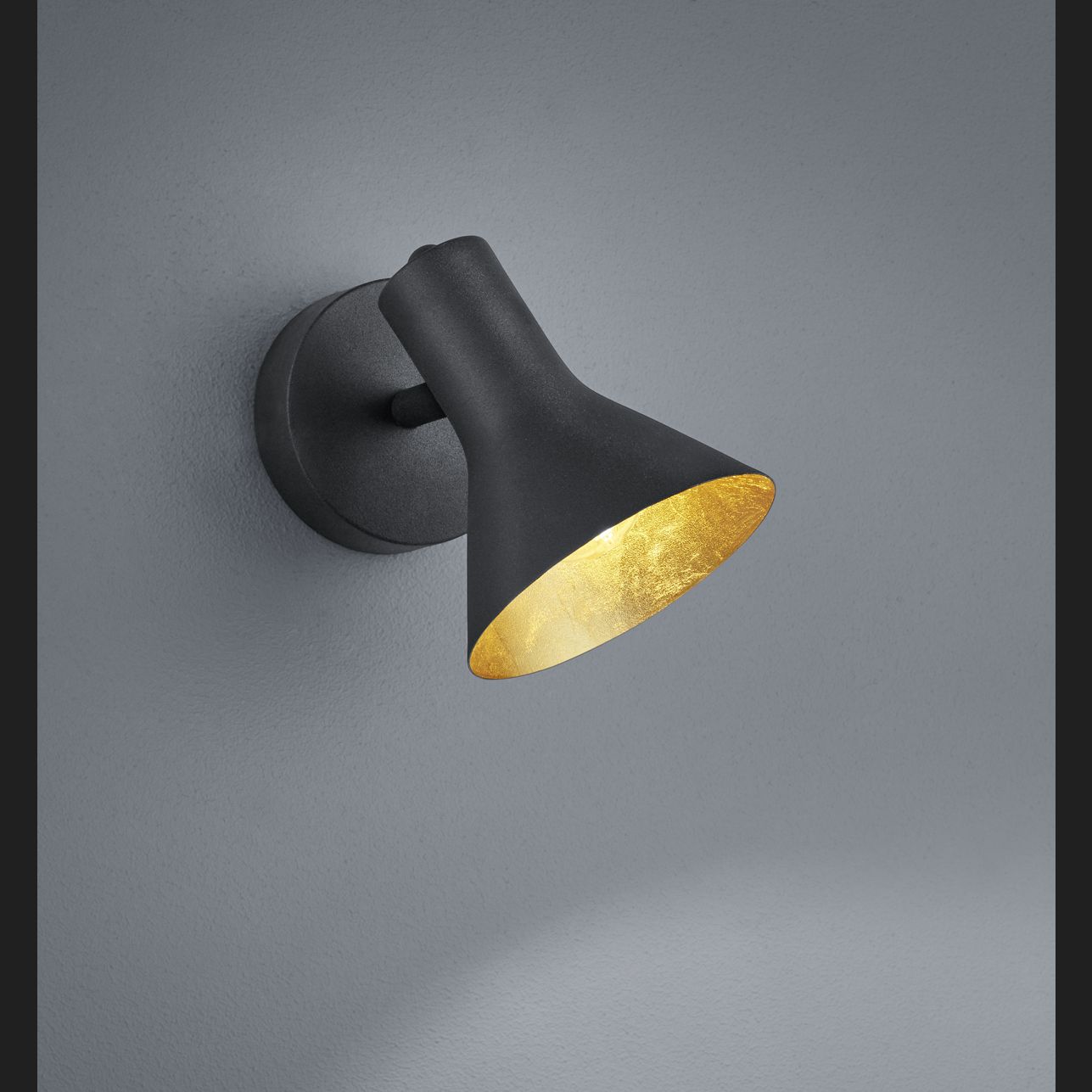 Nina - Spot - Gold - Reality