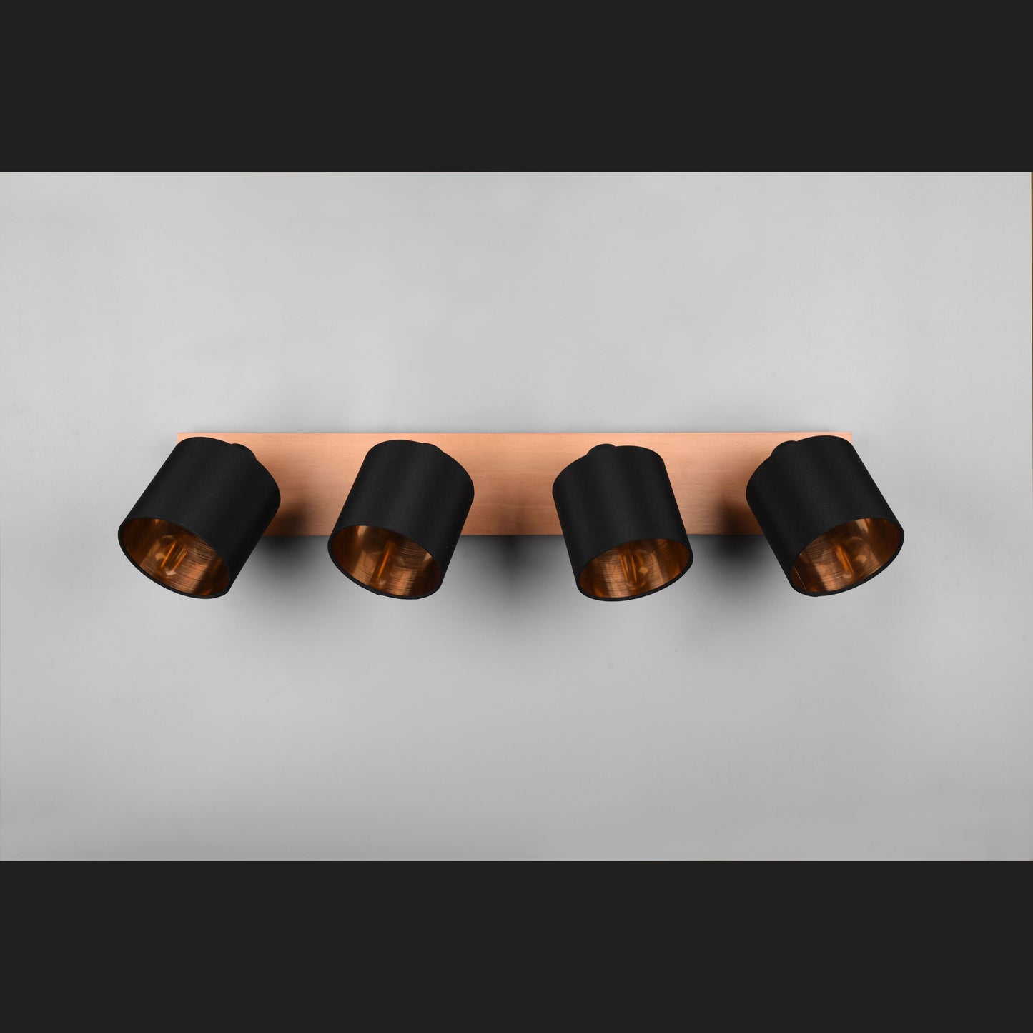 Tommy - Spot - Gold - Reality