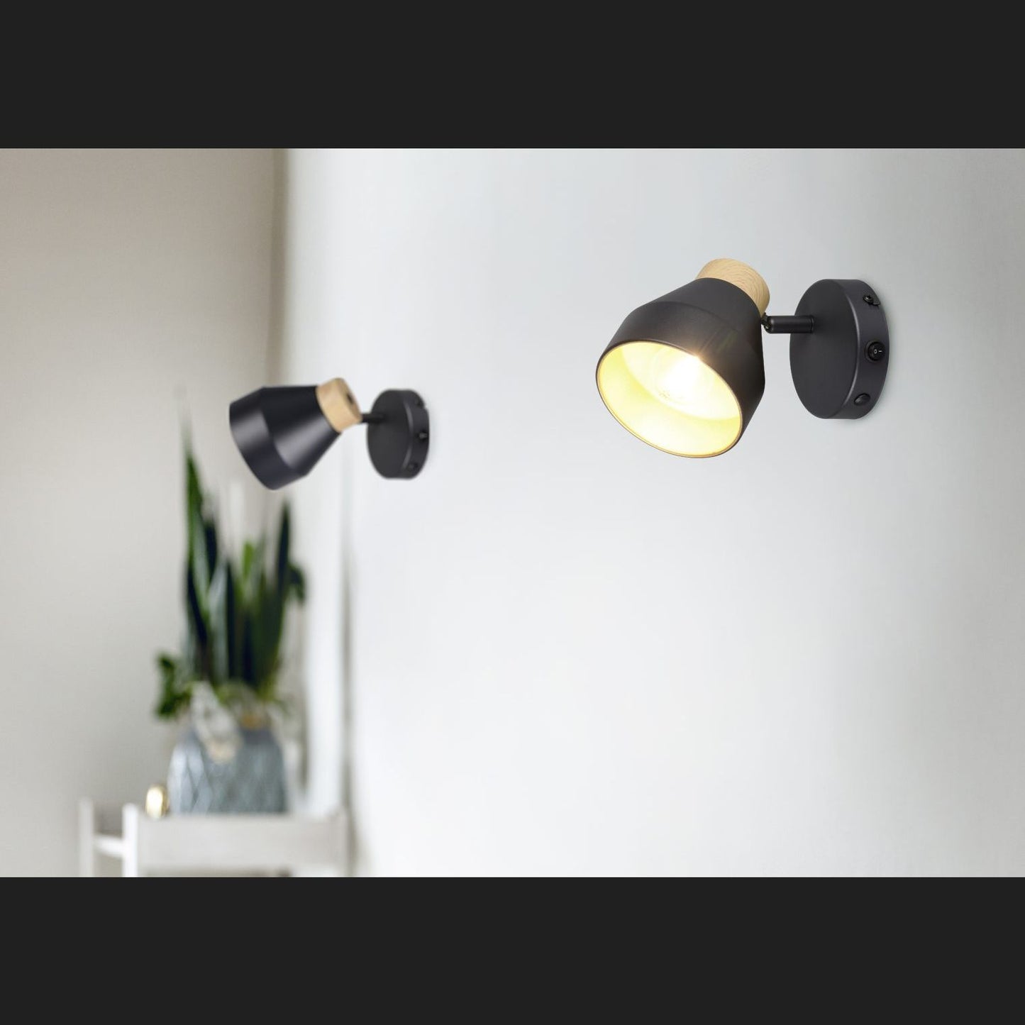 Valentin - Spot - Black Matt - Reality - R81921732