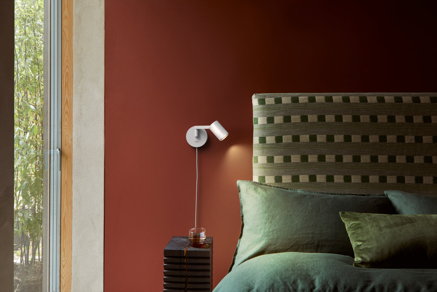 Ascoli Swing Plug In