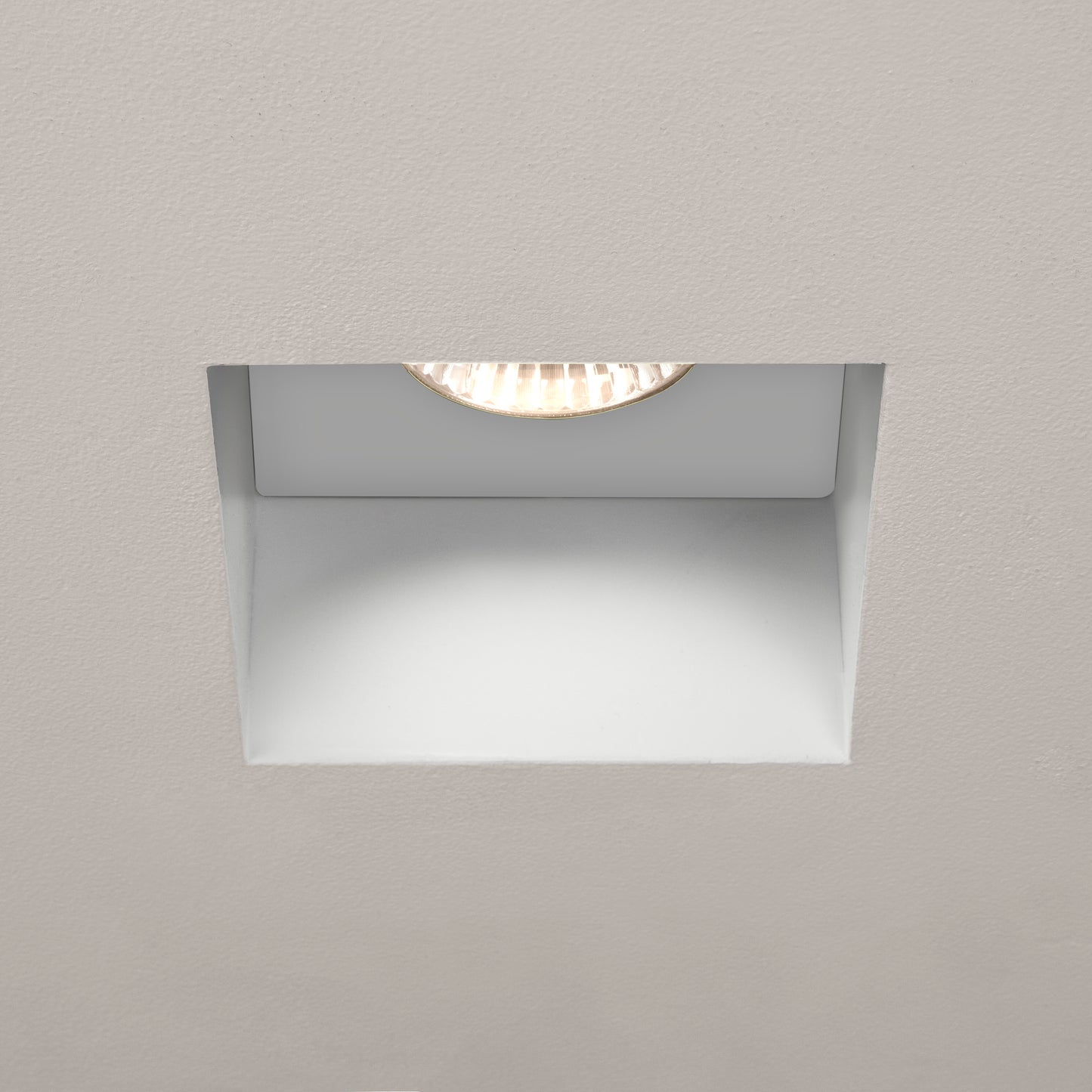 Trimless Square