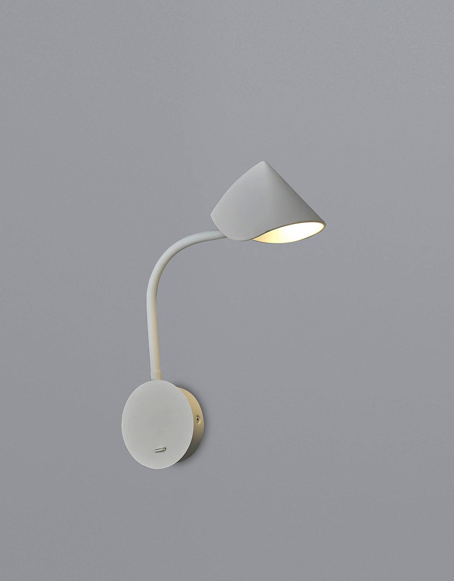 Goa Wall Lamp Switched, 7W LED, 3000K, 705lm, White, 3yrs Warranty by Mantra