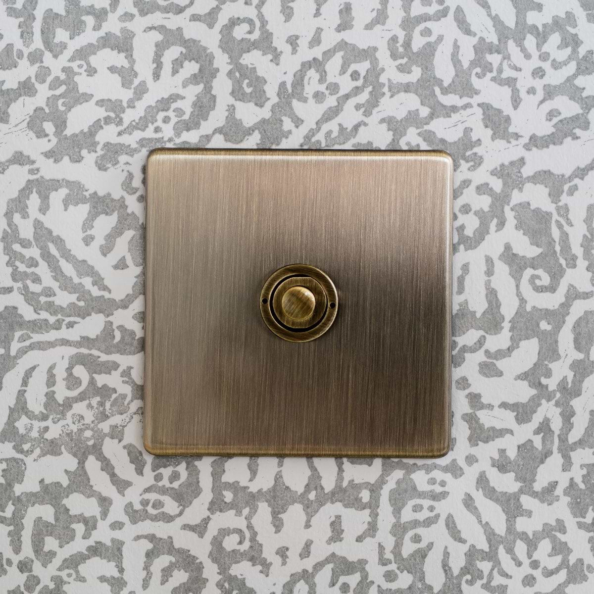 Soho Lighting Antique Brass 1 Gang 6A 2 Way Retractive Push Button Switch