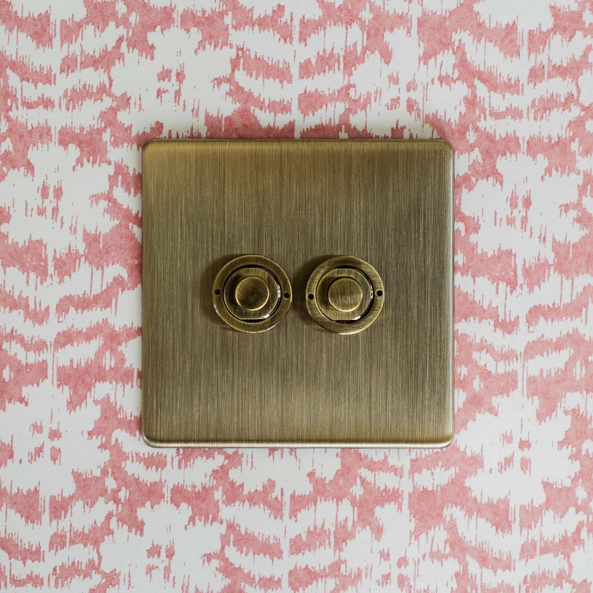 Soho Lighting Antique Brass 2 Gang 6A Push Button Dimmer Switch
