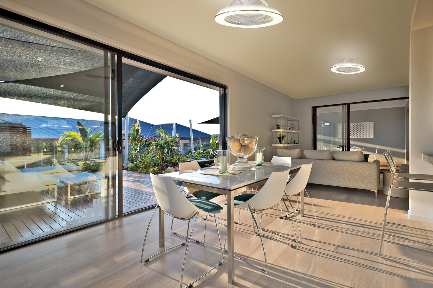 Samoa 70W LED Dimmable Ceiling Light With Built-In 35W DC Reversible Fan, White Finish c/w Remote Control, 5900lm by Mantra