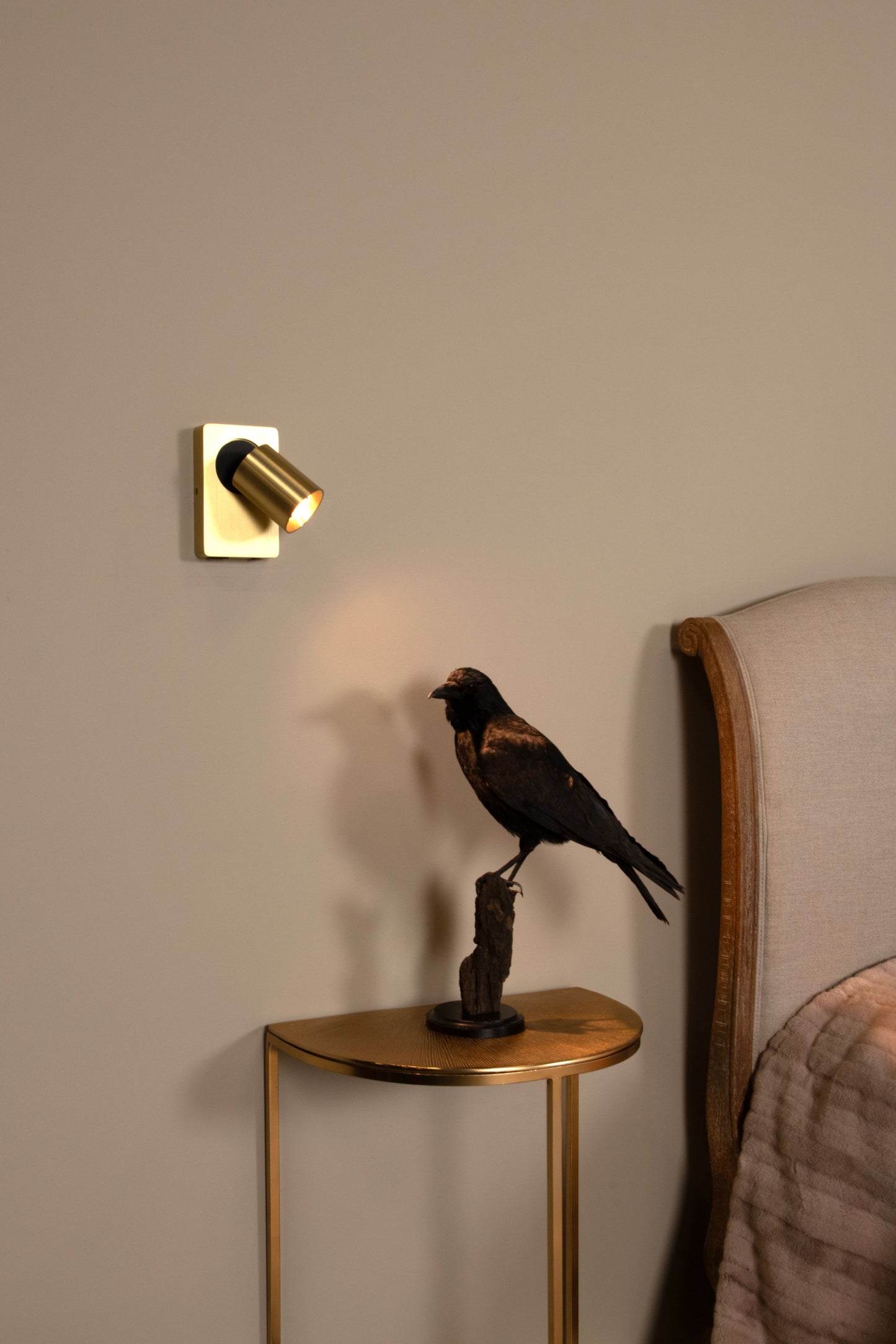 Lucide NIGEL - Bedside lamp / Wall light - LED Dim. - GU10 - 1x5W 2200K/3000K - With USB charging point - Matt Gold / Brass