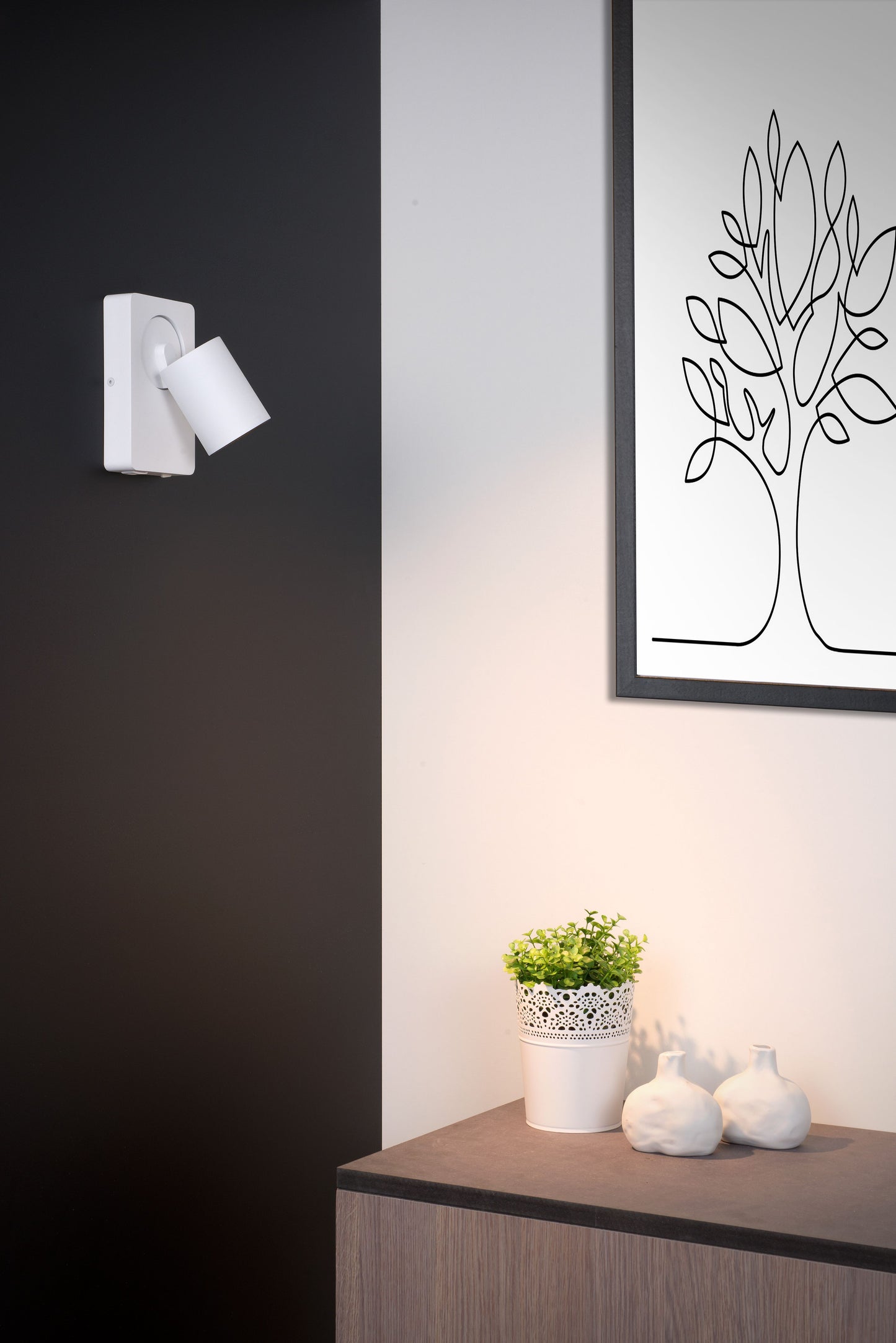 Lucide NIGEL - Bedside lamp / Wall light - LED Dim. - GU10 - 1x5W 2200K/3000K - With USB charging point - White