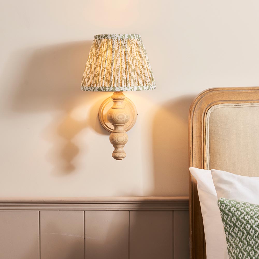 Bibury & Leaf 20cm Wall