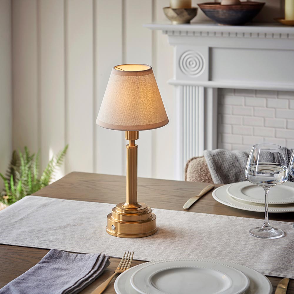 Upton Rechargeable & Ivy 16cm Table