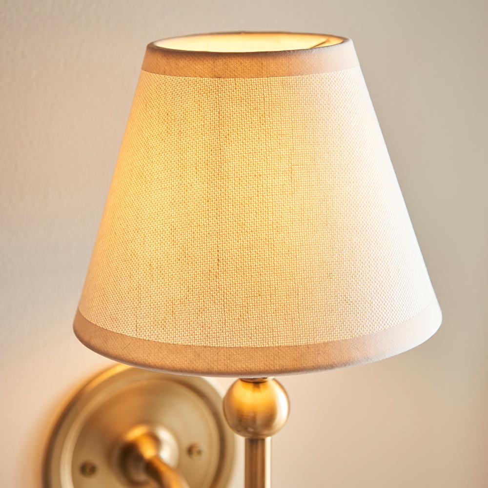 Santiago & Ivy 16cm Wall