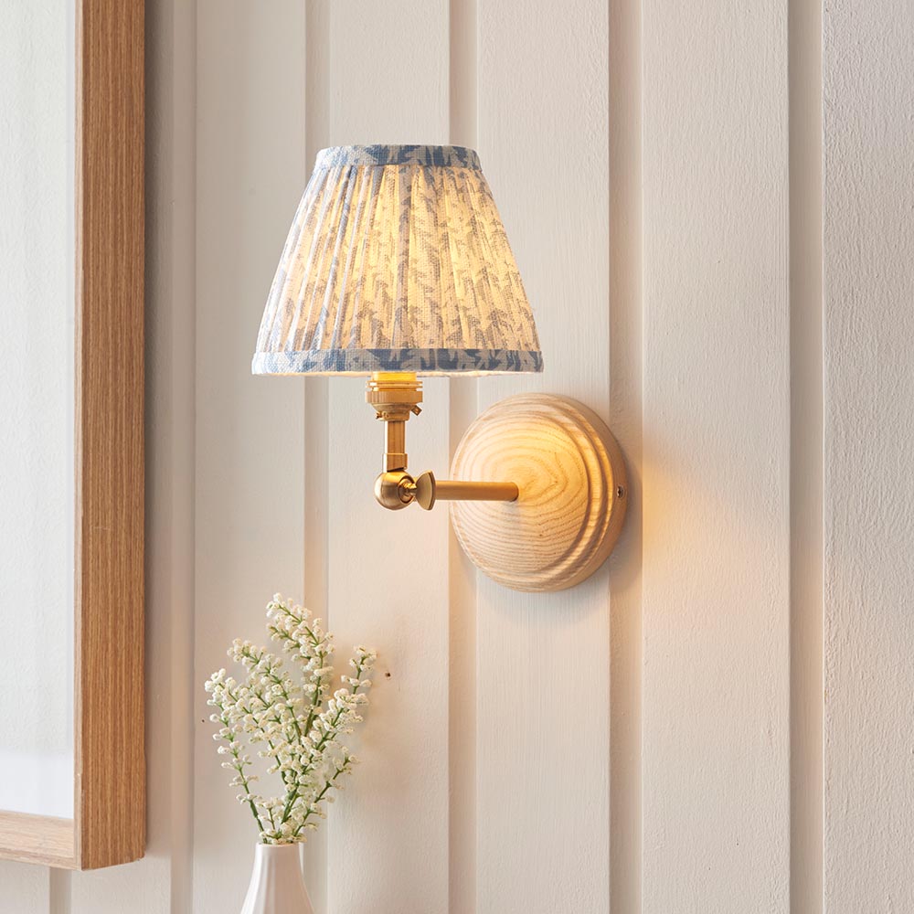 Wood Wing & Leaf 16cm Wall