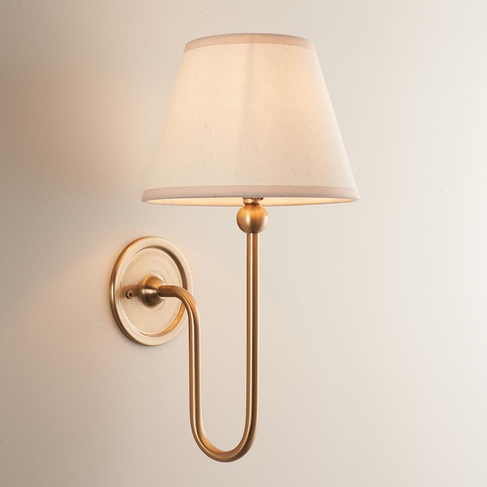 Santiago & Ivy 20cm Wall