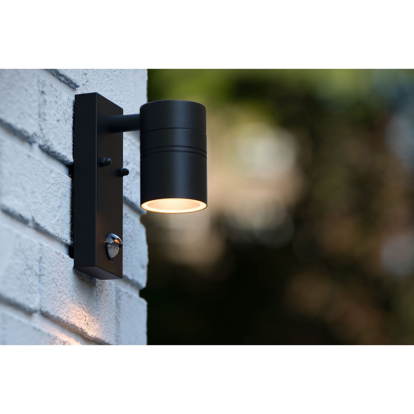 Lucide ARNE-LED IR - Wall spotlight / Wall light Indoor/Outdoor - Ø 6,3 cm - LED - GU10 - 1x5W 2700K - IP44 - Motion & Day/Night Sensor - Black