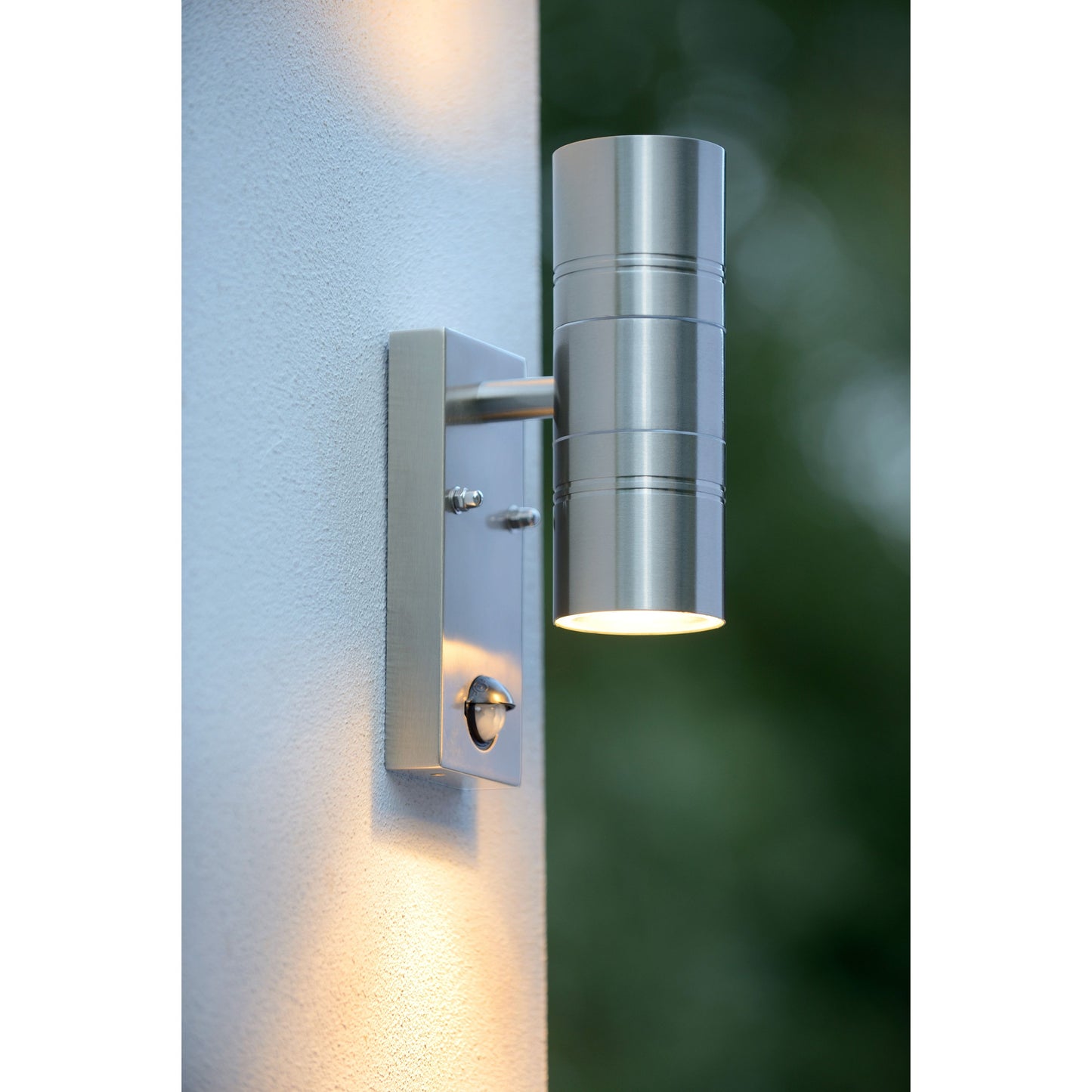 Lucide ARNE-LED IR - Wall spotlight / Wall light Indoor/Outdoor - Ø 6,3 cm - LED - GU10 - 2x5W 2700K - IP44 - Motion & Day/Night Sensor - Satin Chrome