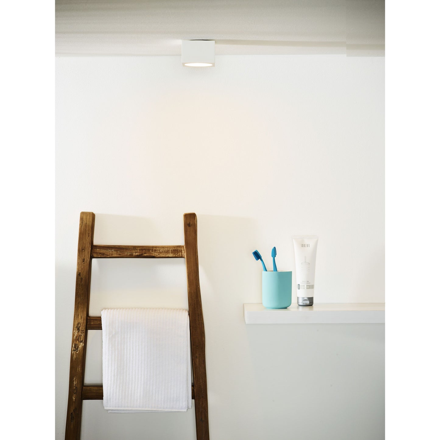 Lucide LILY - Ceiling spotlight Bathroom - 1xG9 - IP54 - White