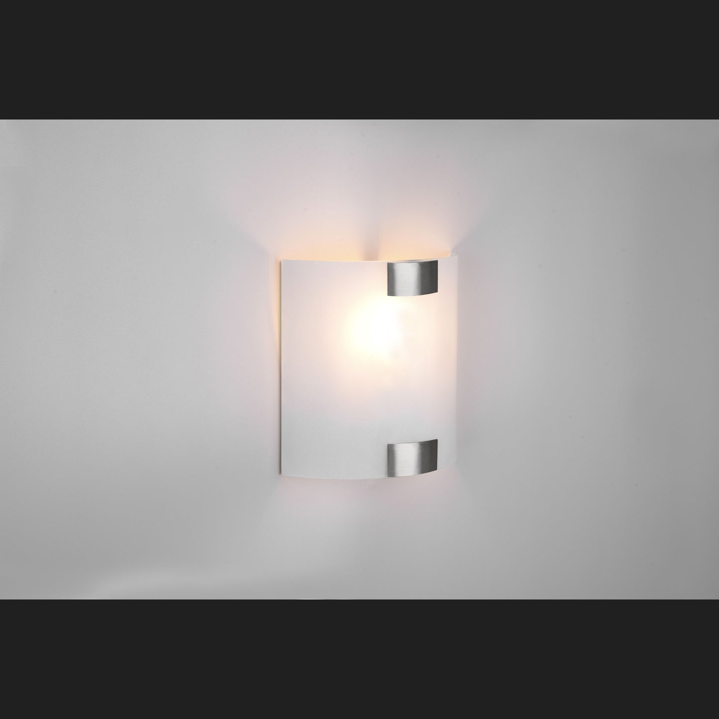 Pura  - Wall lamp - White - Trio