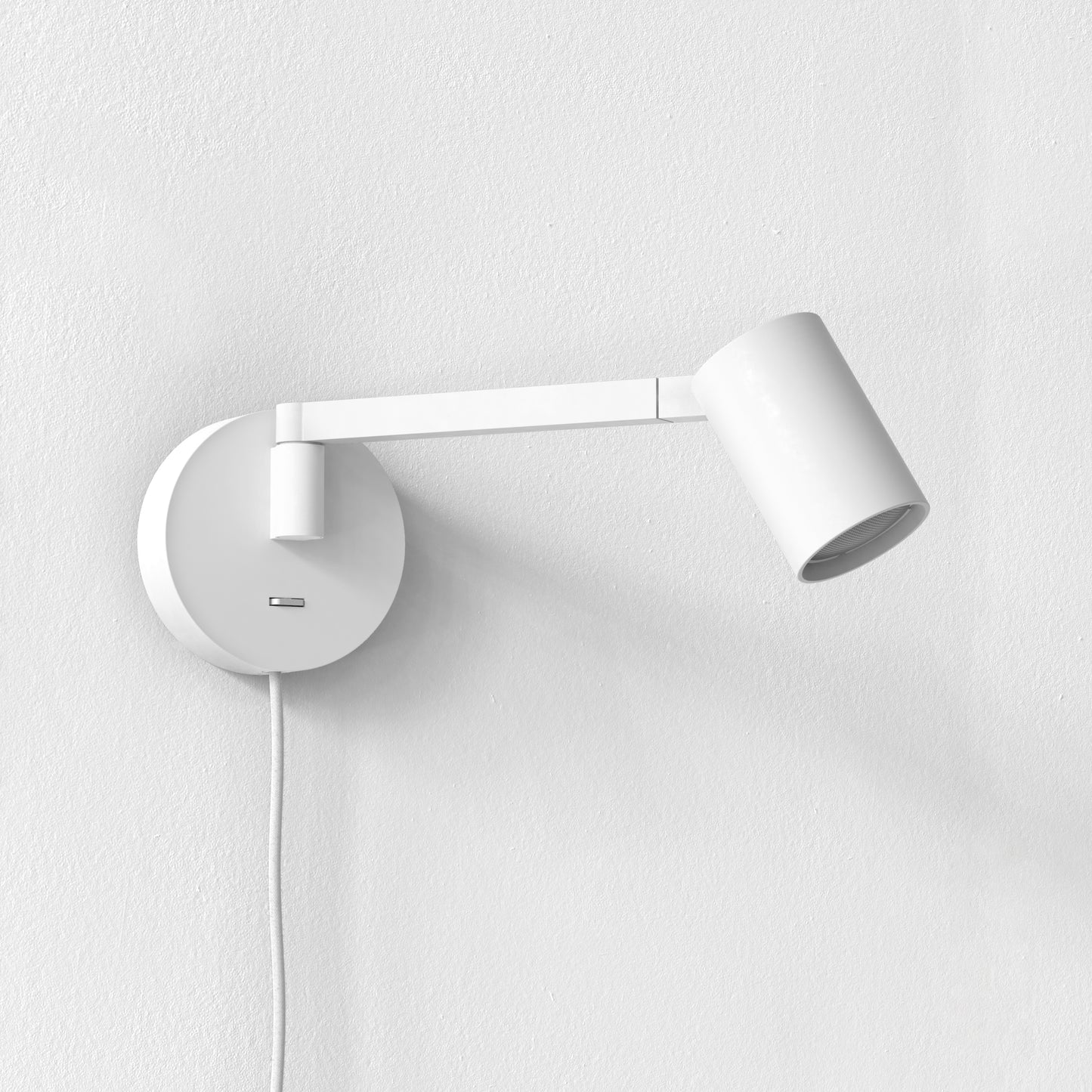 Ascoli Swing Plug In