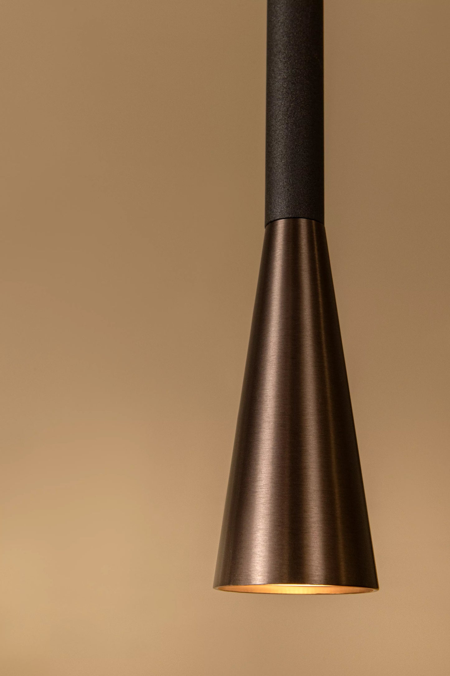 Lucide JOAKIM - Pendant light - Ø 7,7 cm - LED Dim. - CCT - 1x7W 2700K/4000K - With replaceable LED module - Coffee | Premium