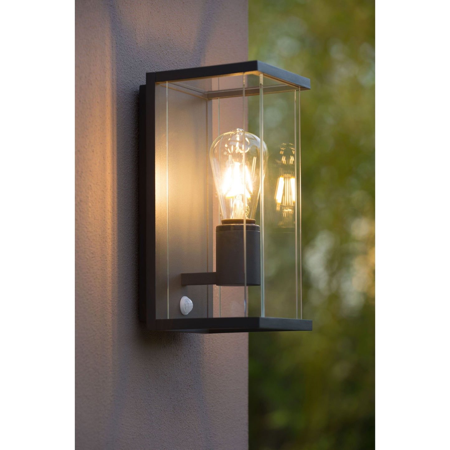 Lucide CLAIRE - Wall light Indoor/Outdoor - 1xE27 - IP54 - Motion & Day/Night Sensor - Anthracite