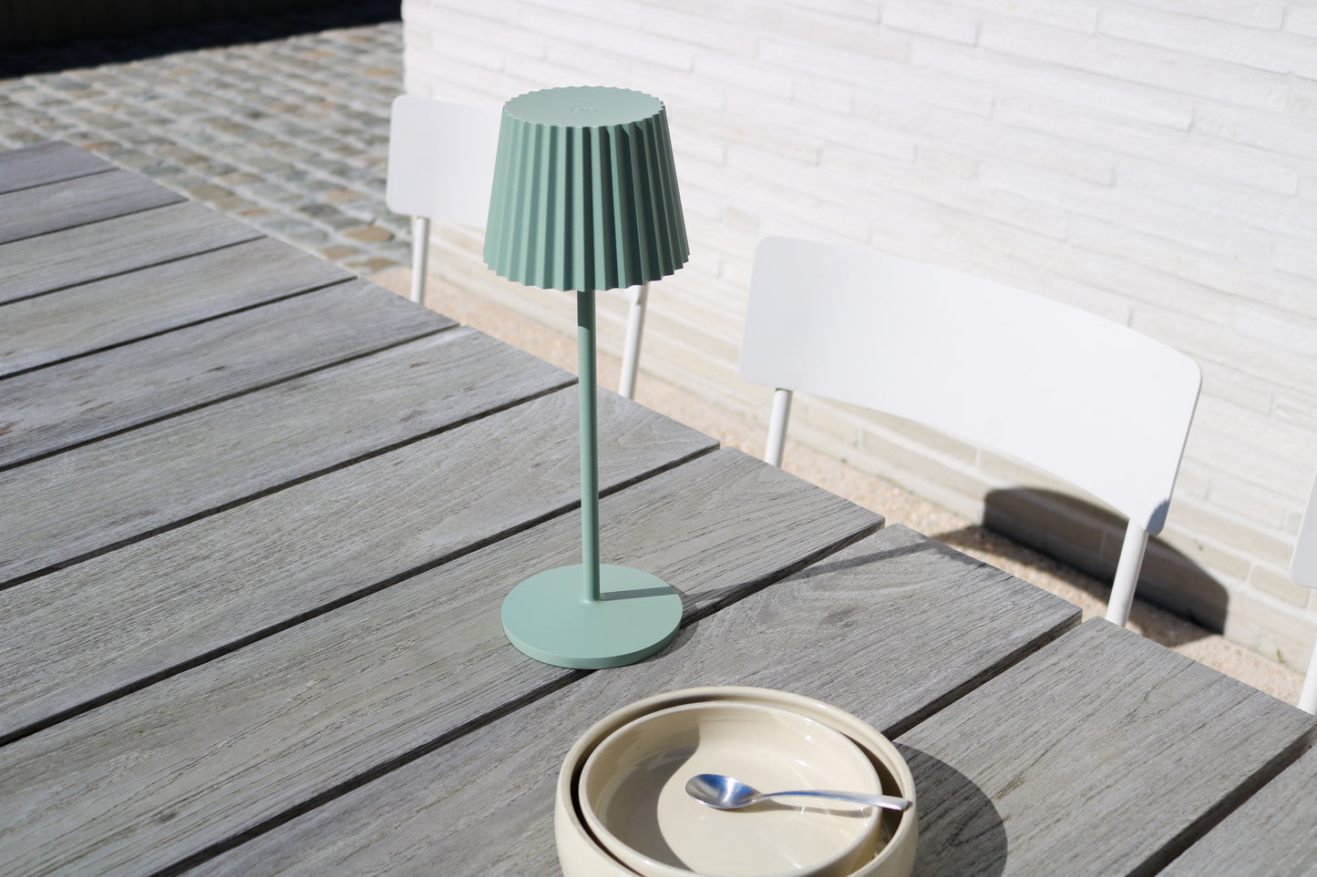 Lucide JUSTINE - Rechargeable Table lamp Indoor/Outdoor - Battery pack/batteries - LED Dim. - 1x2W 2700K - IP54 - With wireless charging pad - Green