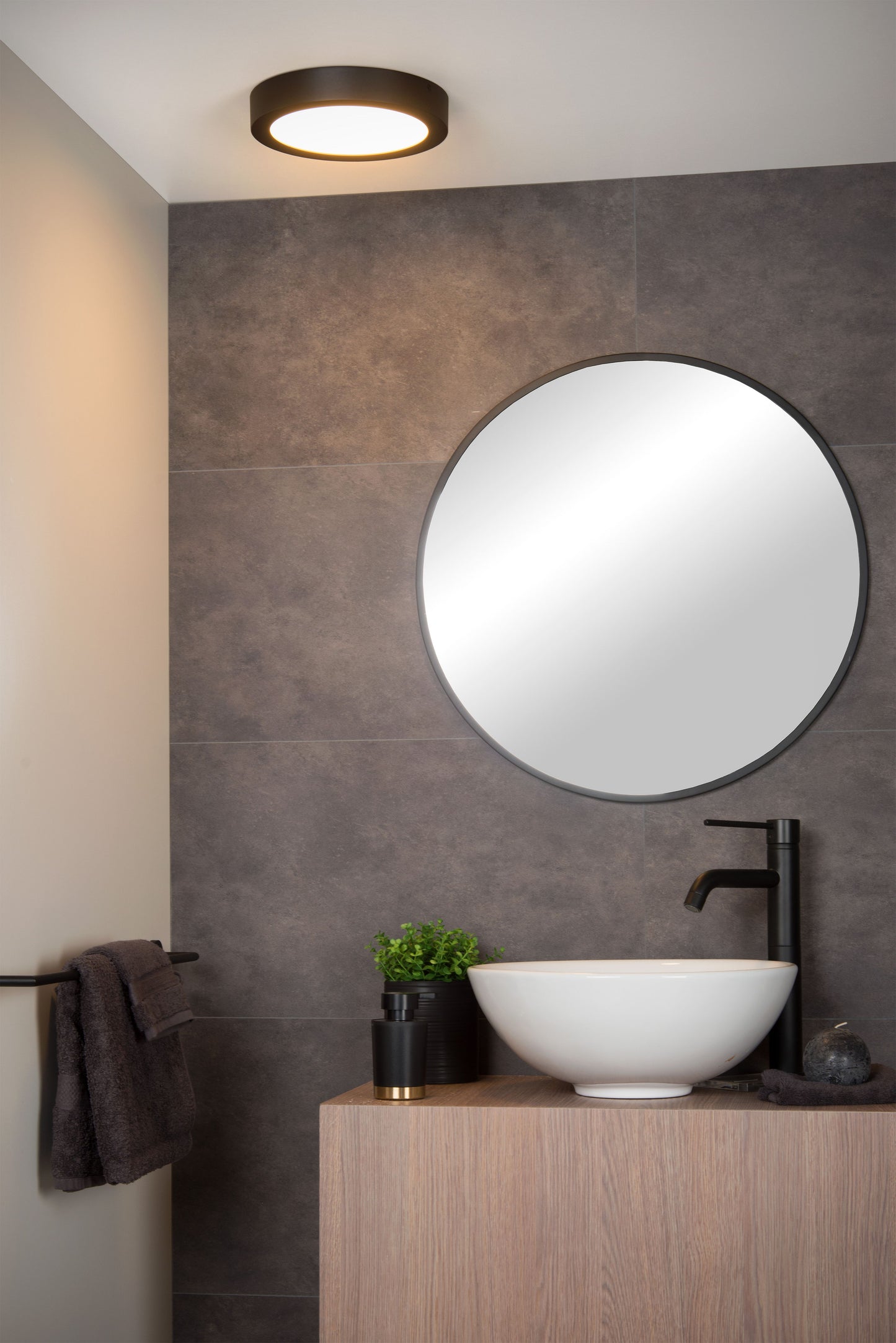 Lucide BRICE-LED - Flush ceiling light Bathroom - Ø 24 cm - LED Dim. - 1x15W 3000K - IP44 - Black