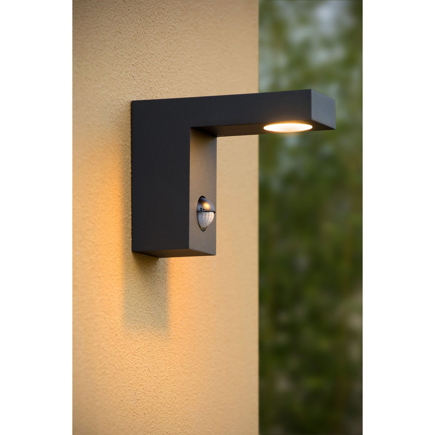 Lucide TEXAS-IR - Wall spotlight / Wall light Indoor/Outdoor - LED - 1x7W 3000K - IP54 - Motion & Day/Night Sensor - Anthracite