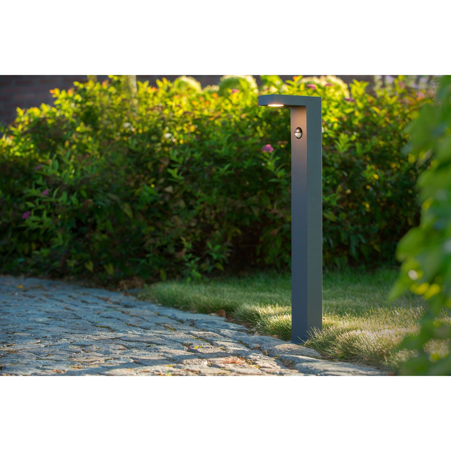 Lucide TEXAS-IR - Bollard light - LED - 1x7W 3000K - IP54 - Motion & Day/Night Sensor - Anthracite