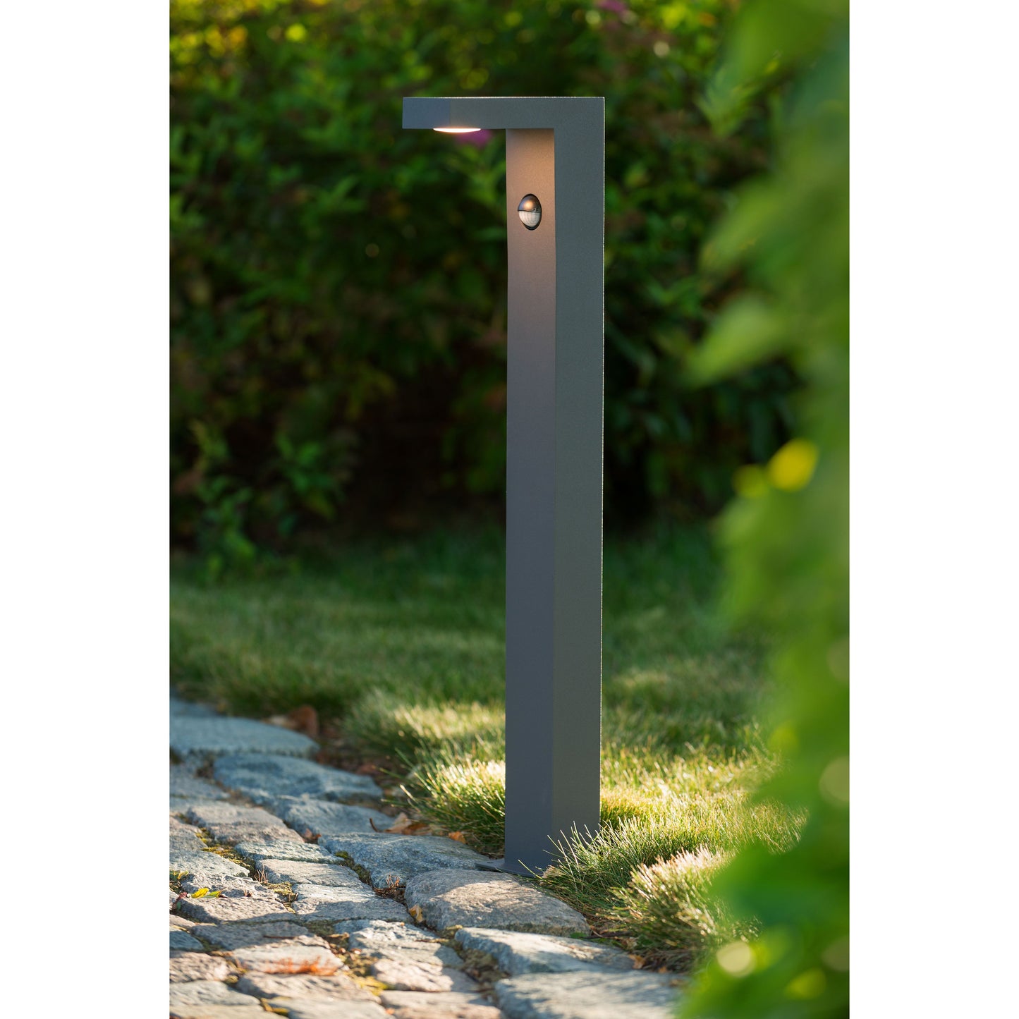 Lucide TEXAS-IR - Bollard light - LED - 1x7W 3000K - IP54 - Motion & Day/Night Sensor - Anthracite