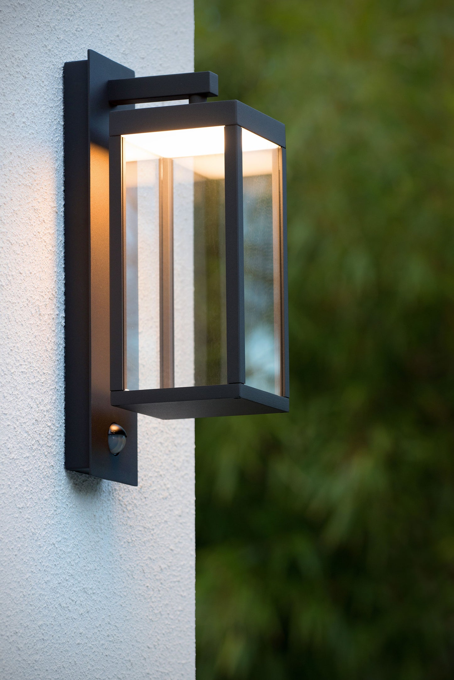 Lucide CLAIRETTE - Wall light Indoor/Outdoor - LED - 1x13W 3000K - IP54 - Motion & Day/Night Sensor - Anthracite