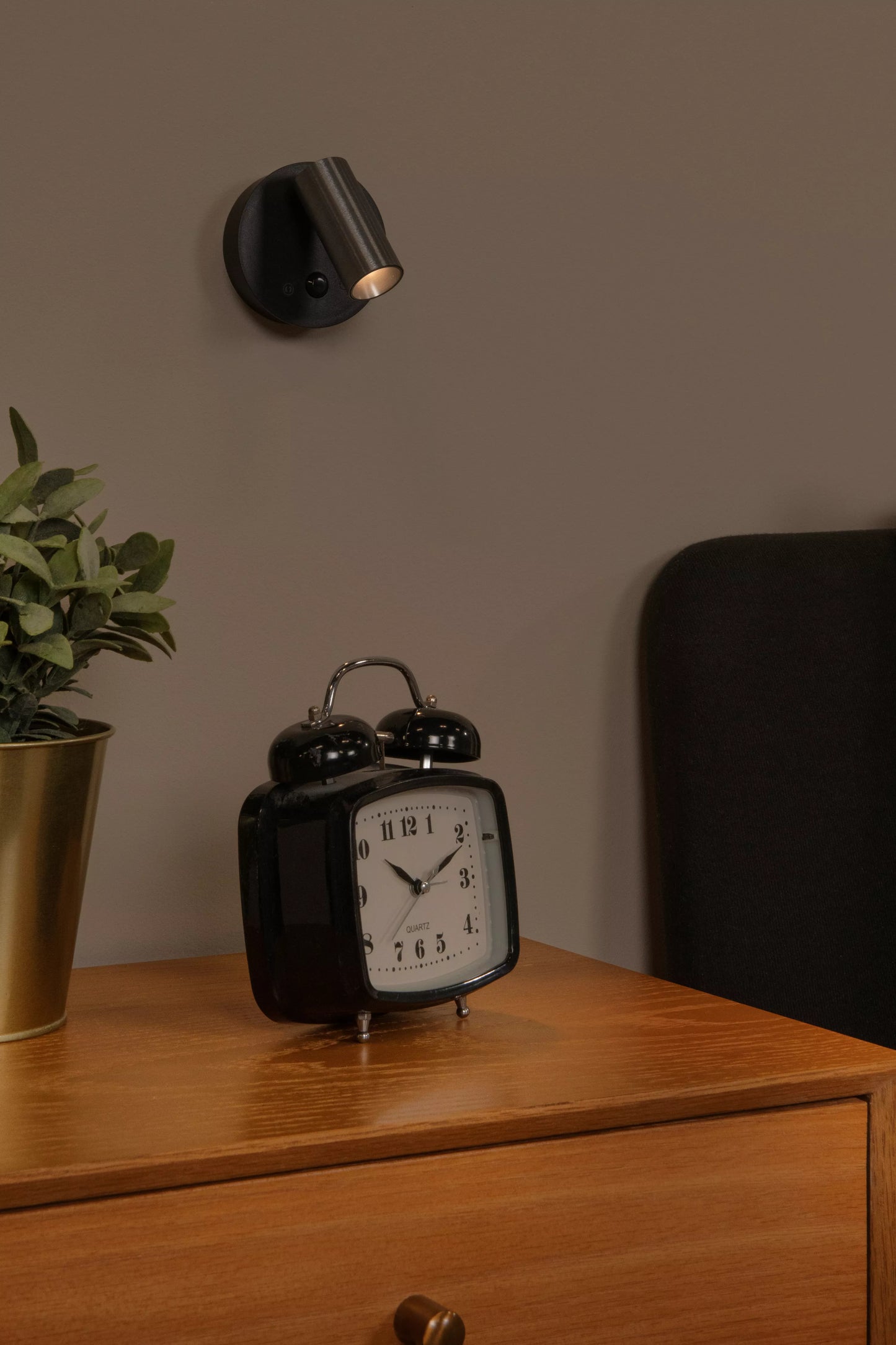 Lucide TONI - Rechargeable Wall spotlight / Wall light - Battery pack - Ø 8,1 cm - LED Dim. - CCT - 1x2W 2700K/4000K - Motion Sensor (deactivatable) - Magnetic - Coffee