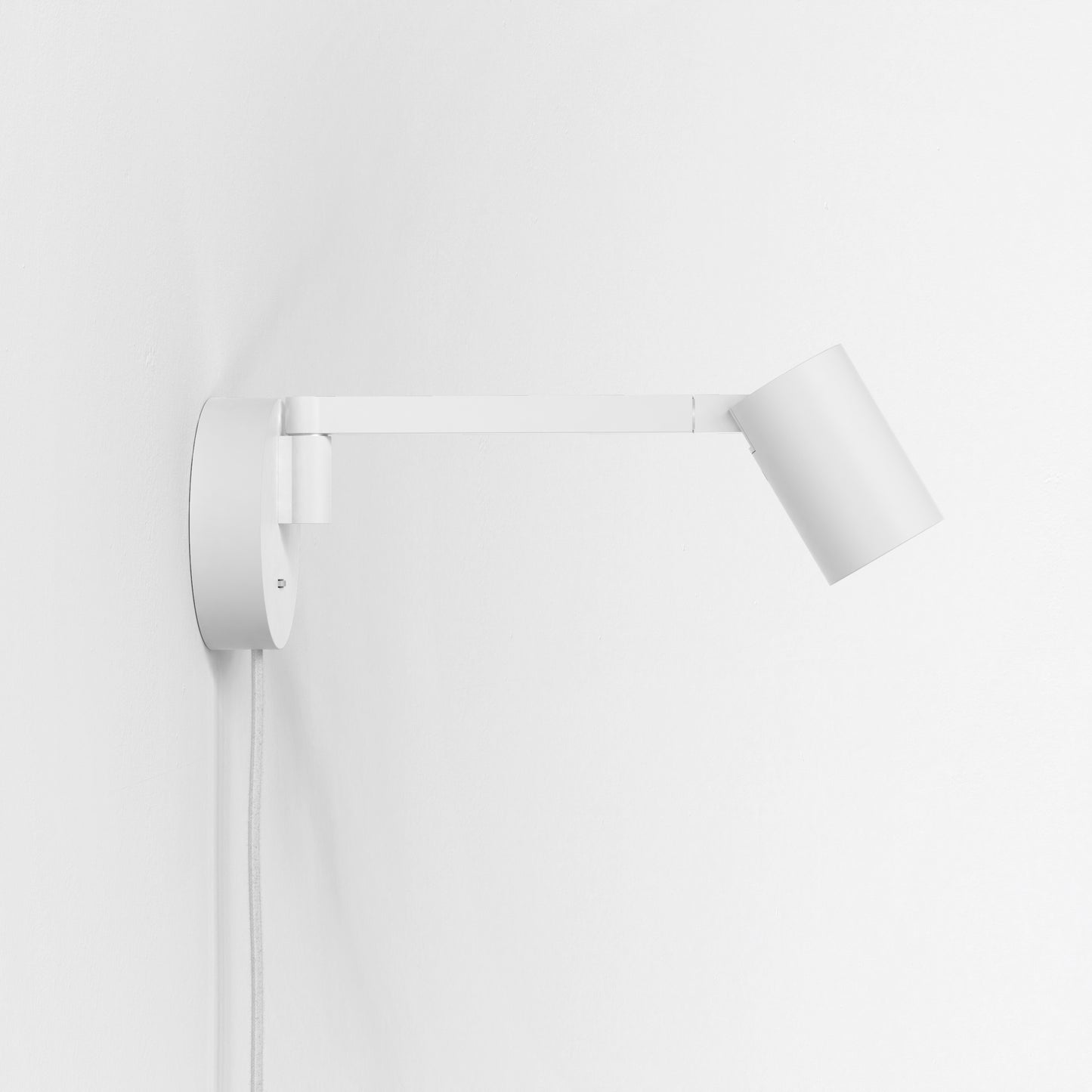 Ascoli Swing Plug In