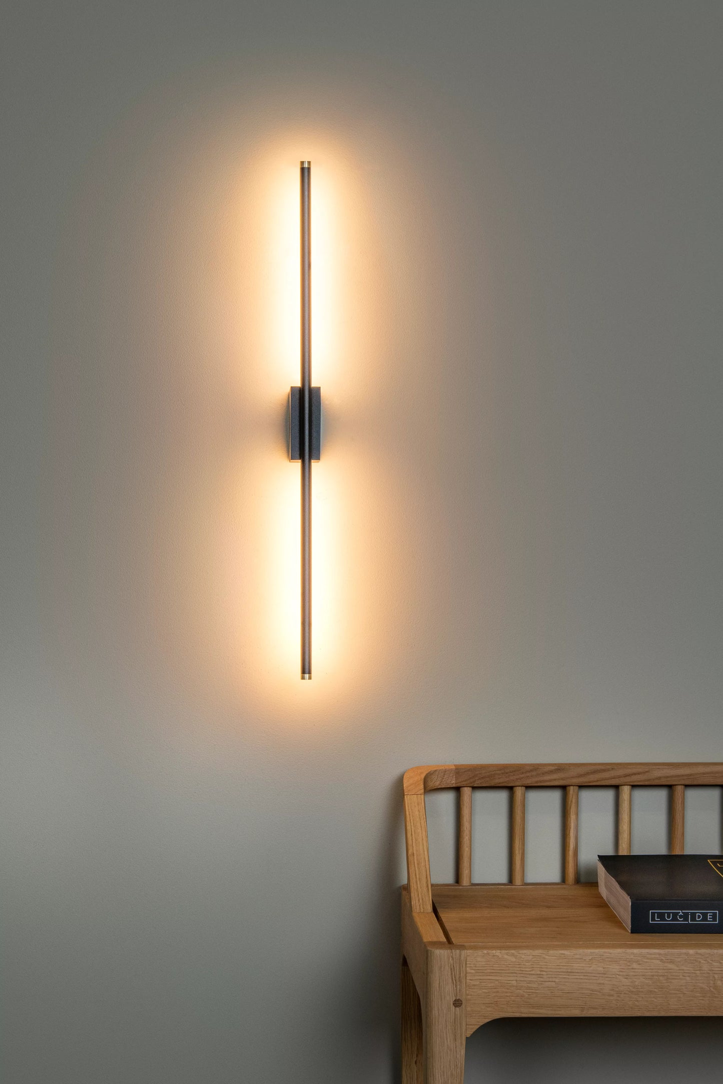 Lucide MARNIK - Wall light - LED Dim. - CCT - 1x13W 2700K/4000K - Hand Wave Sensor - Black | Premium