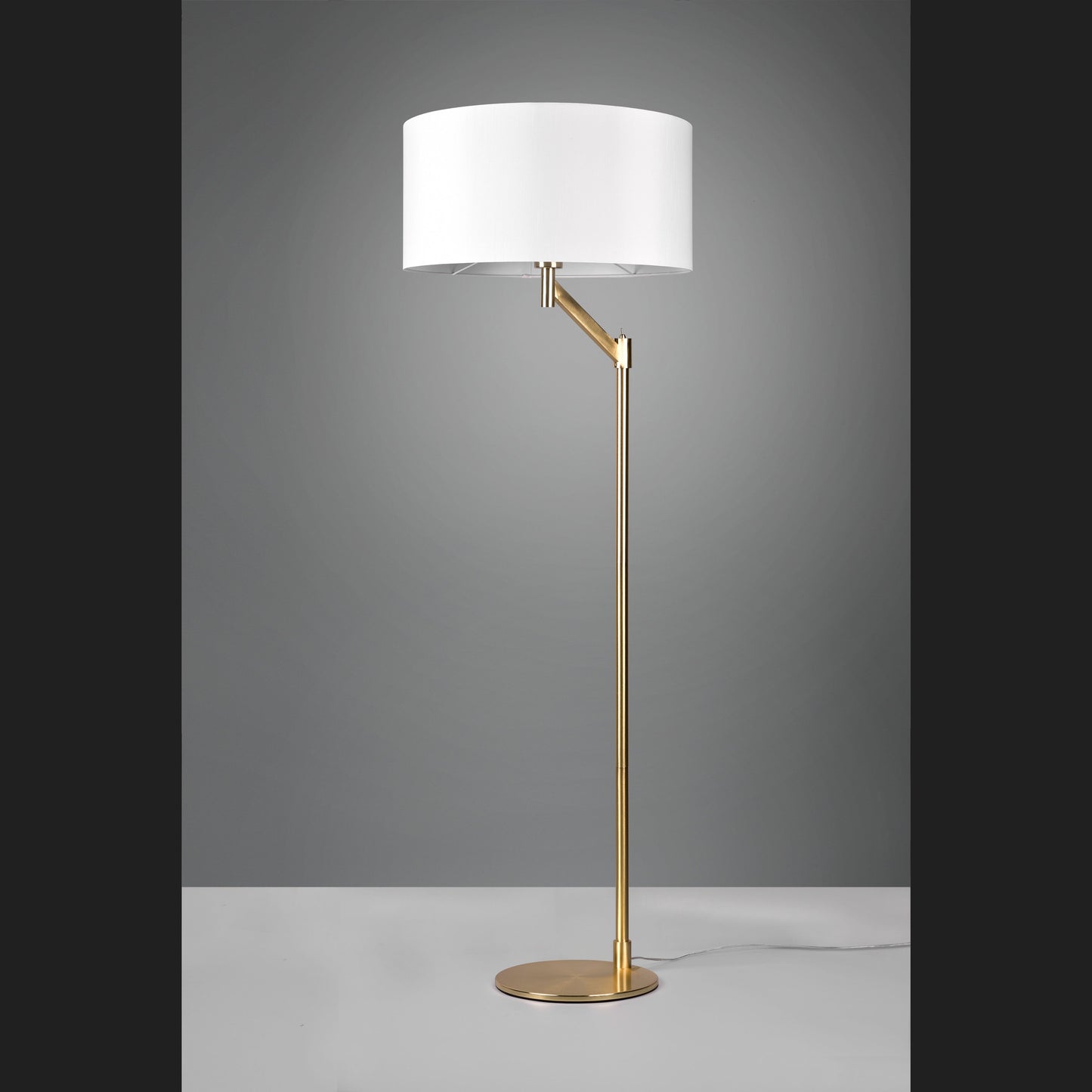 Cassio  - Floor lamp - White - Trio