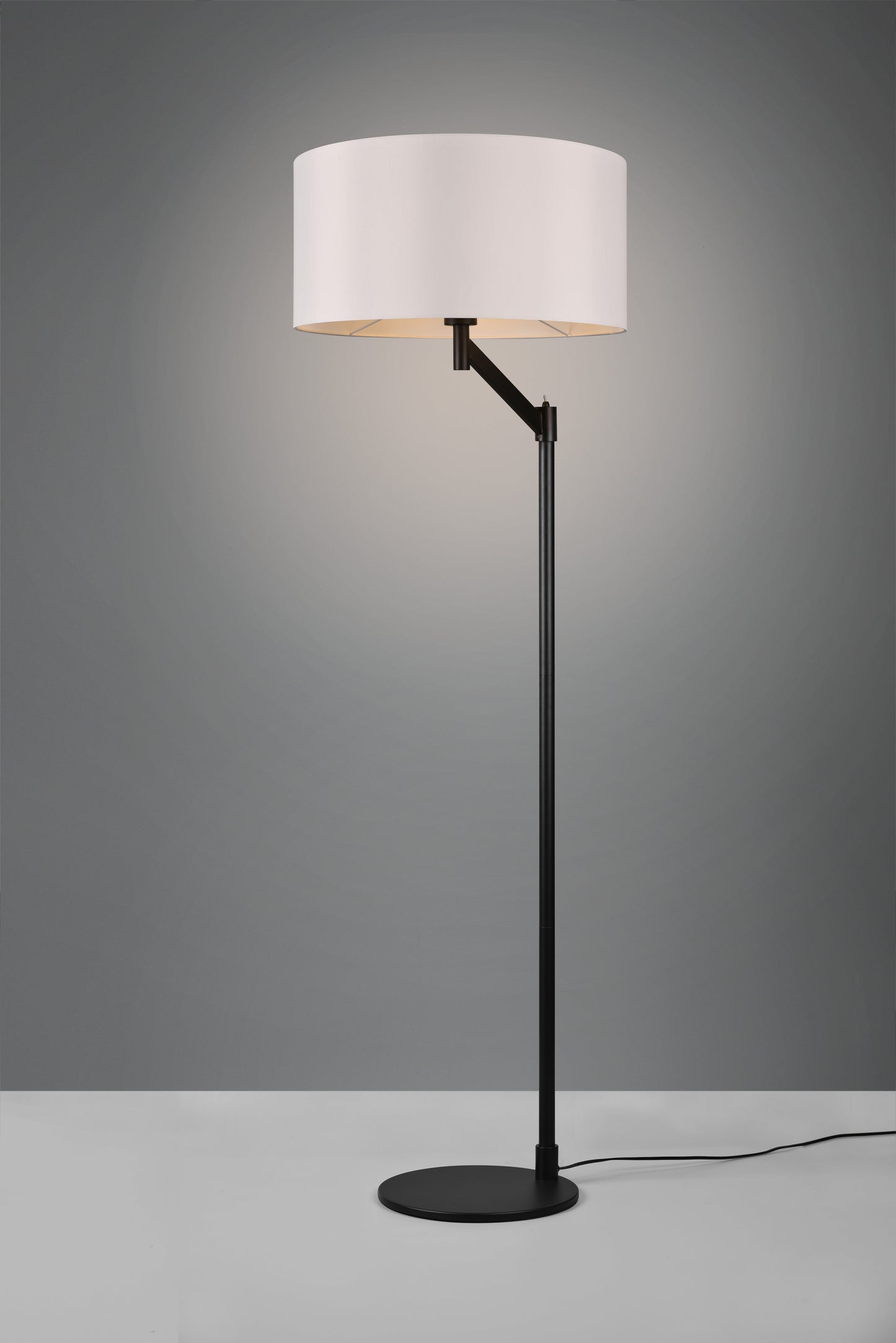 Cassio  - Floor lamp - White - Trio