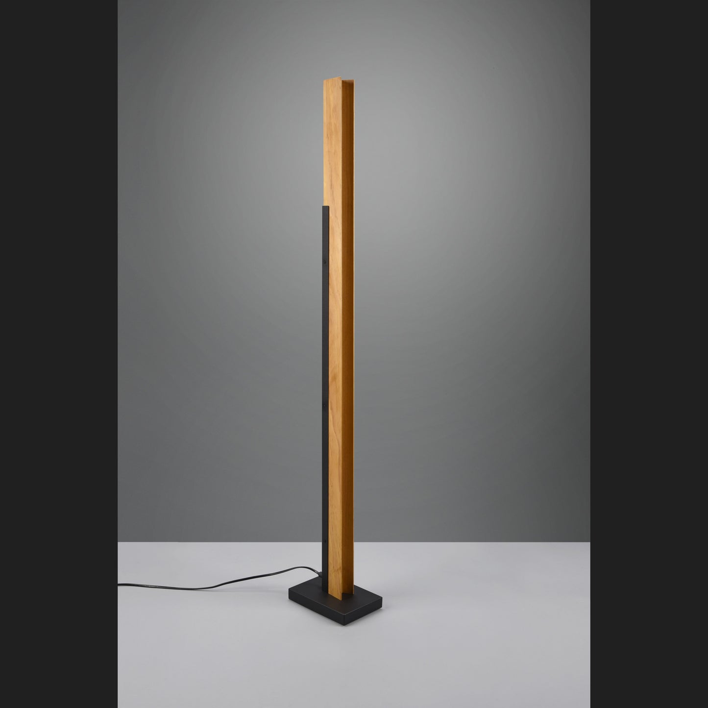 Kerala  - Floor lamp - Natural Finish - Trio