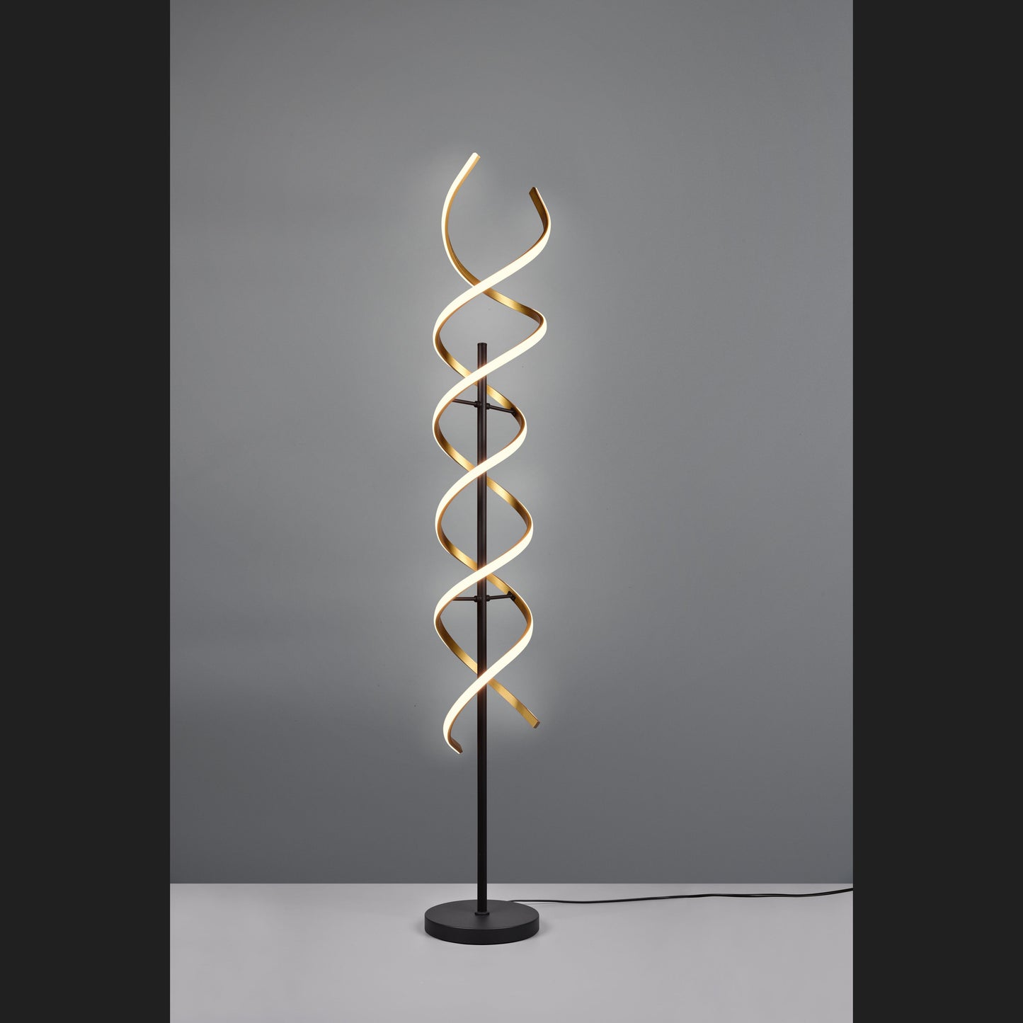 Sequence  - Floor lamp - Brass Matt - Trio