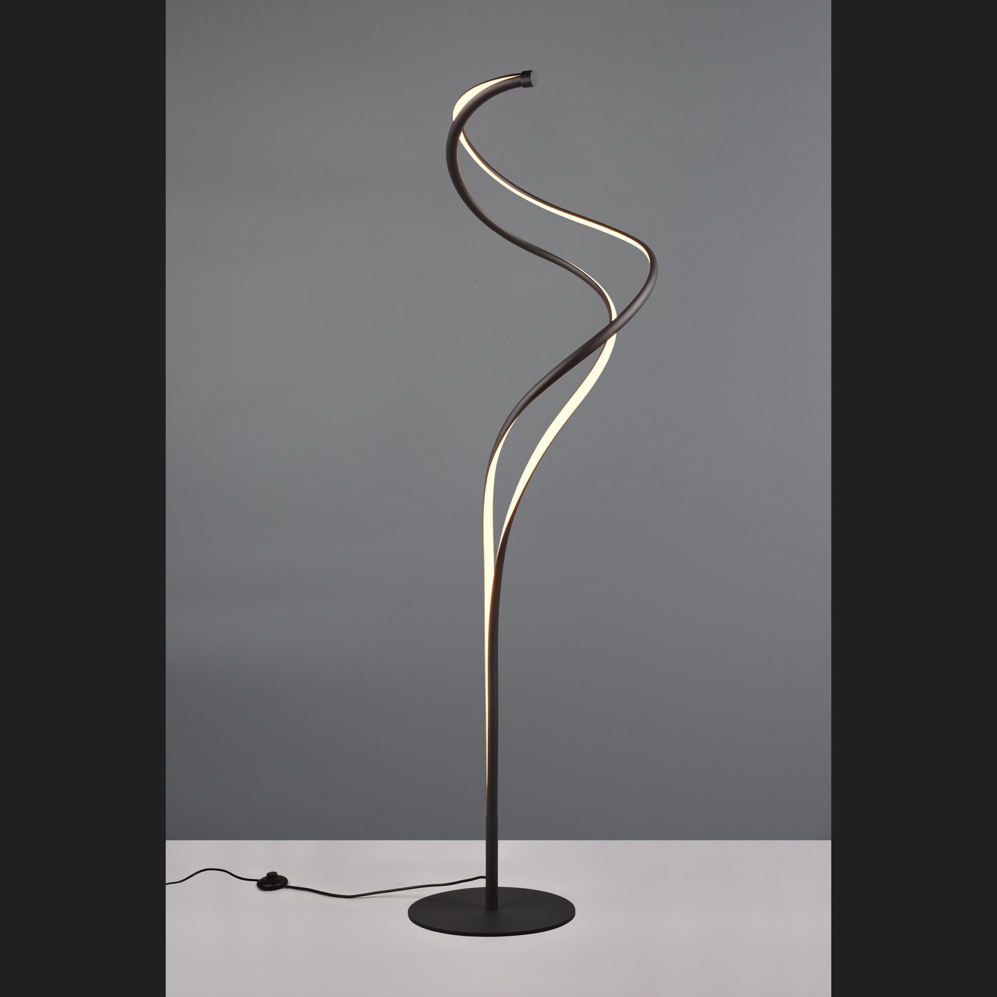 Nala  - Floor lamp - Black Matt - TRIO Select